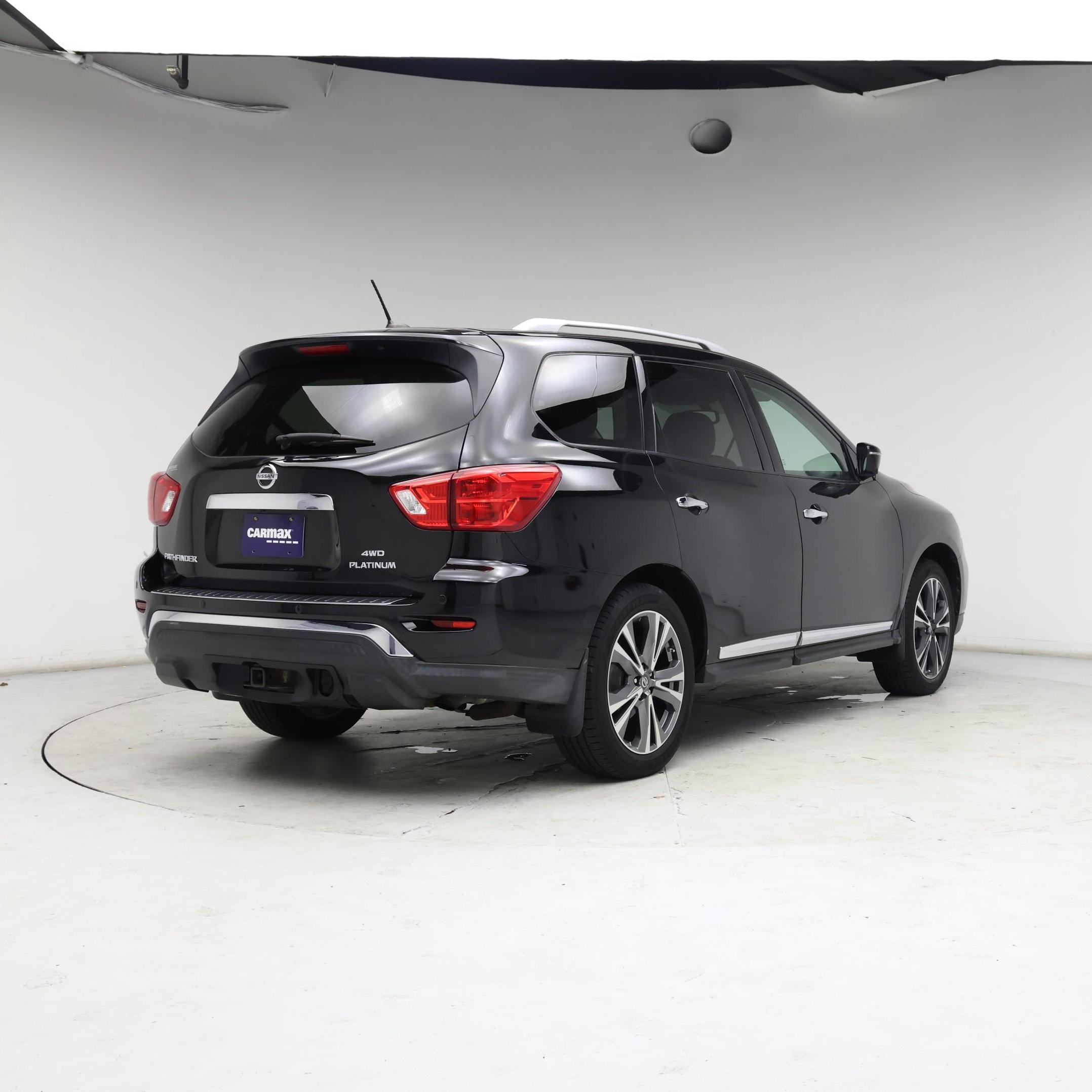 Thumbnail: 2017 Nissan Pathfinder - 8