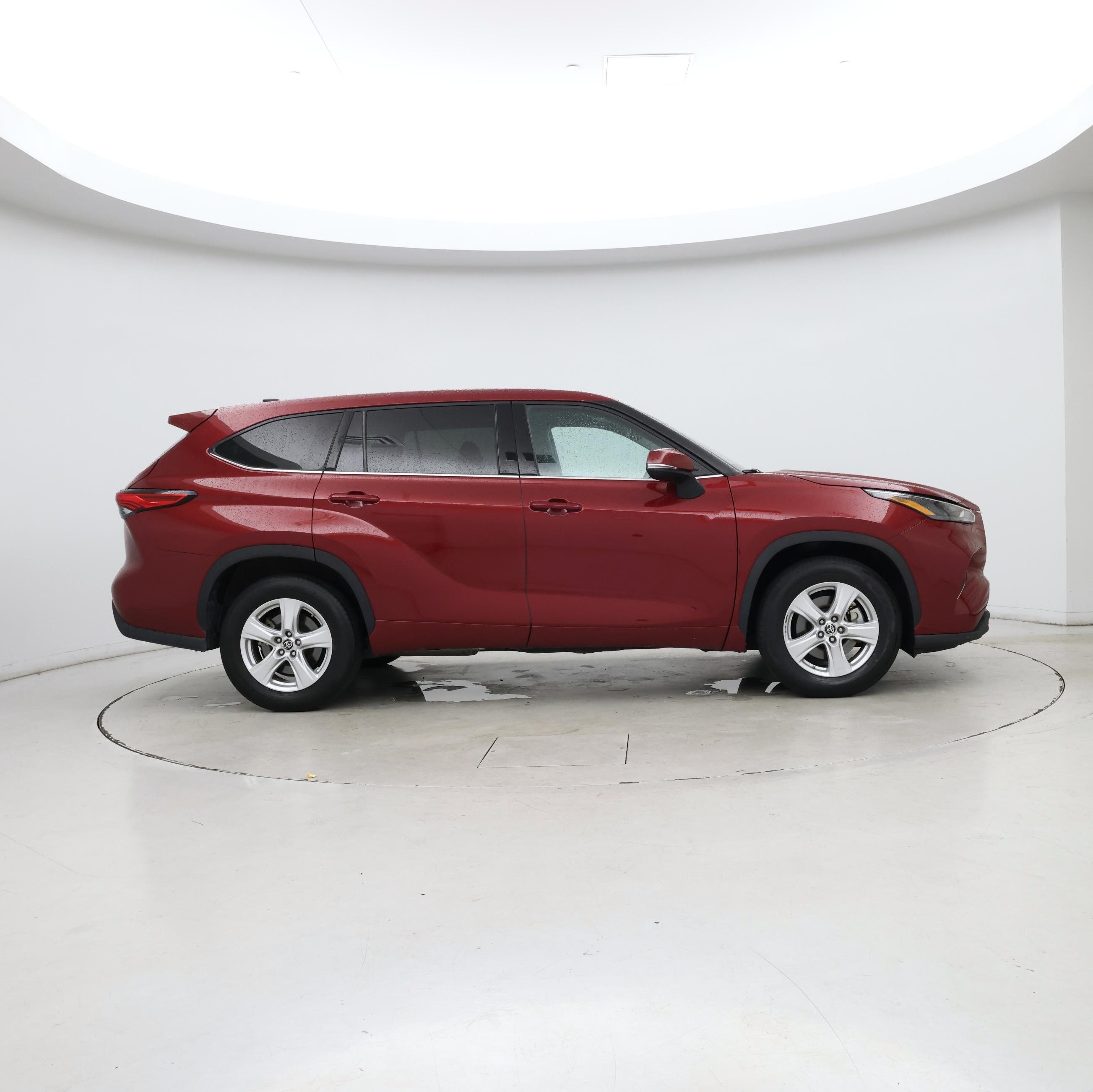 Thumbnail: 2022 Toyota Highlander - 7