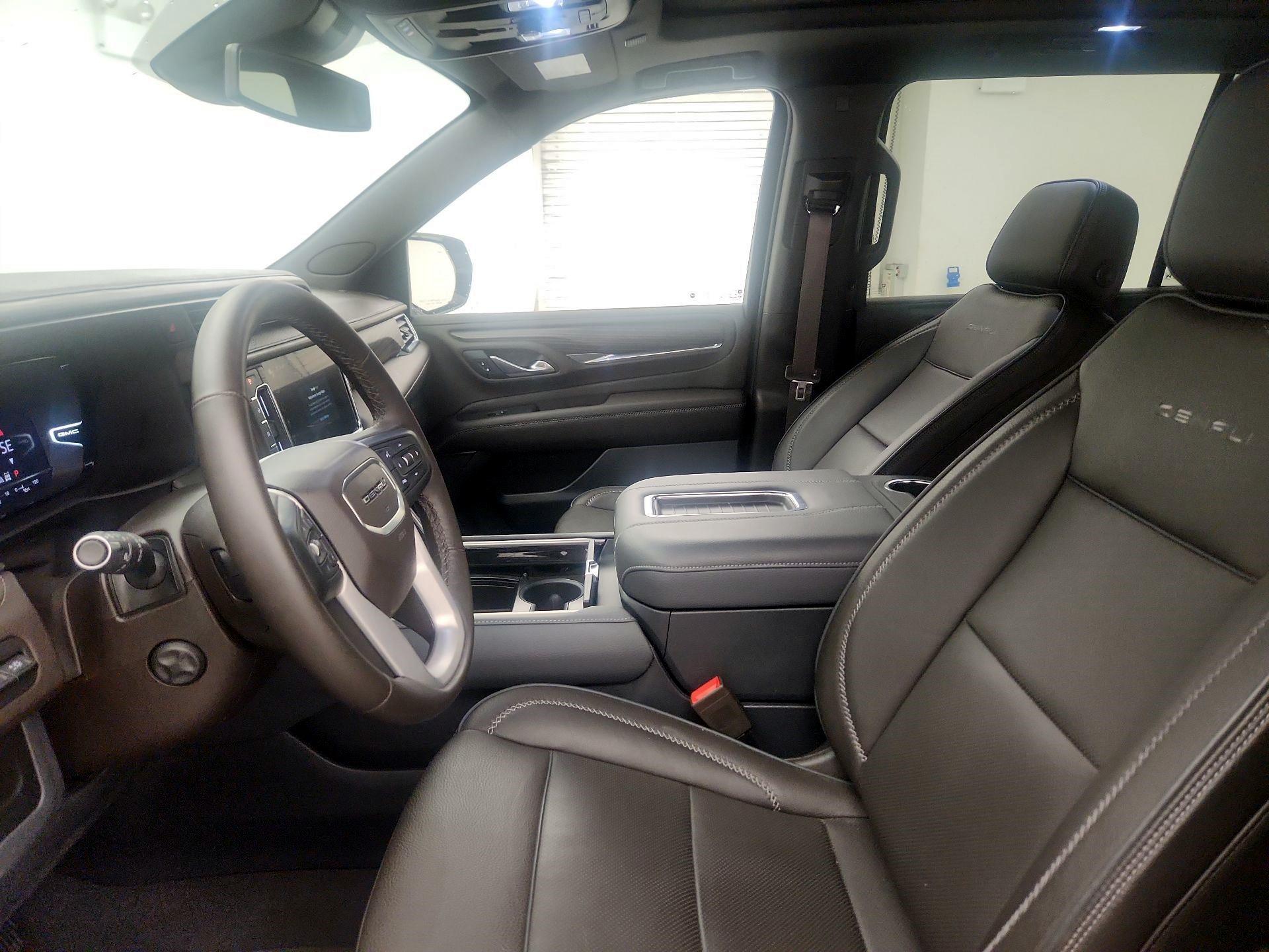 Thumbnail: 2023 GMC Yukon XL - 11