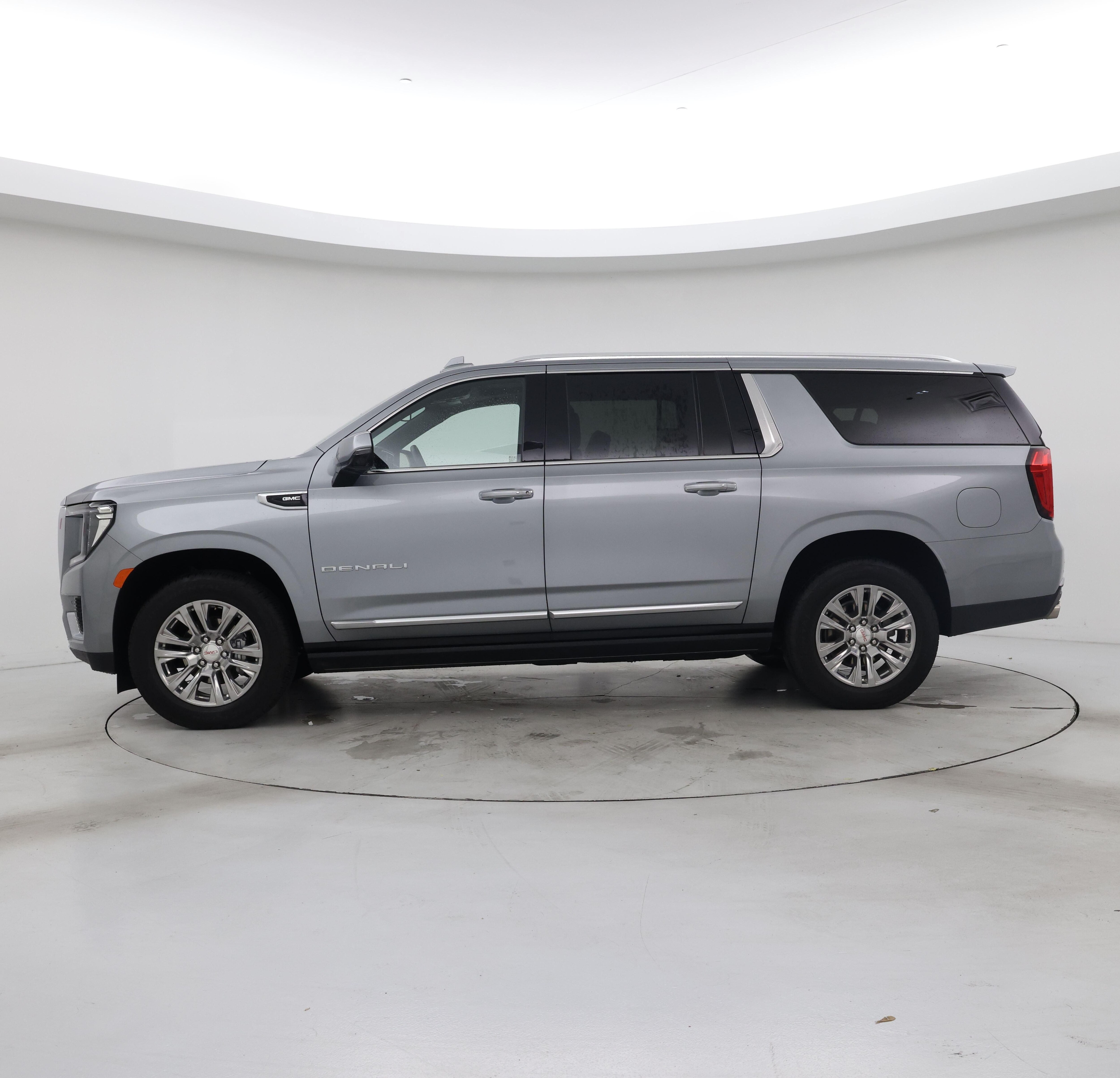 Thumbnail: 2023 GMC Yukon XL - 3