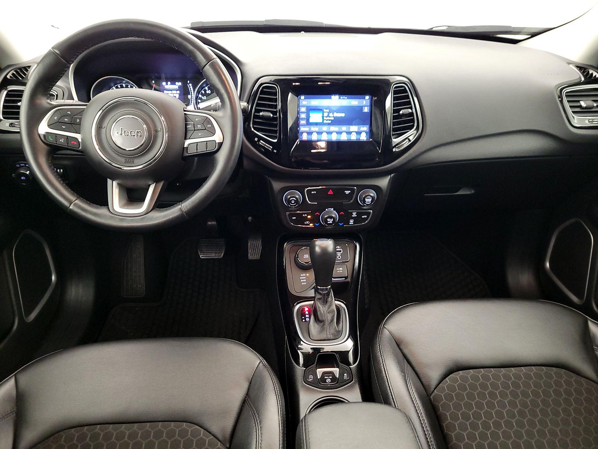 Thumbnail: 2020 Jeep Compass - 9