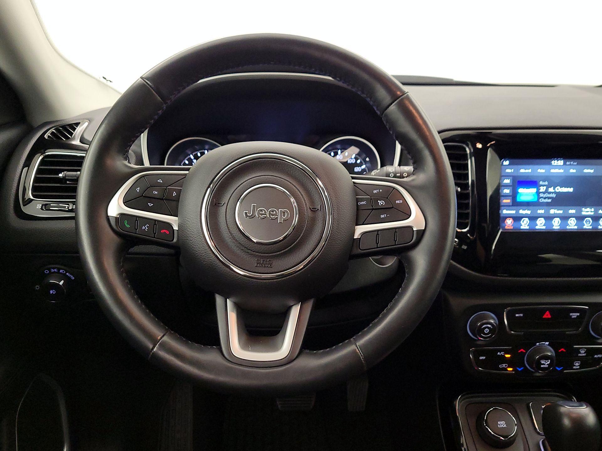 Thumbnail: 2020 Jeep Compass - 10