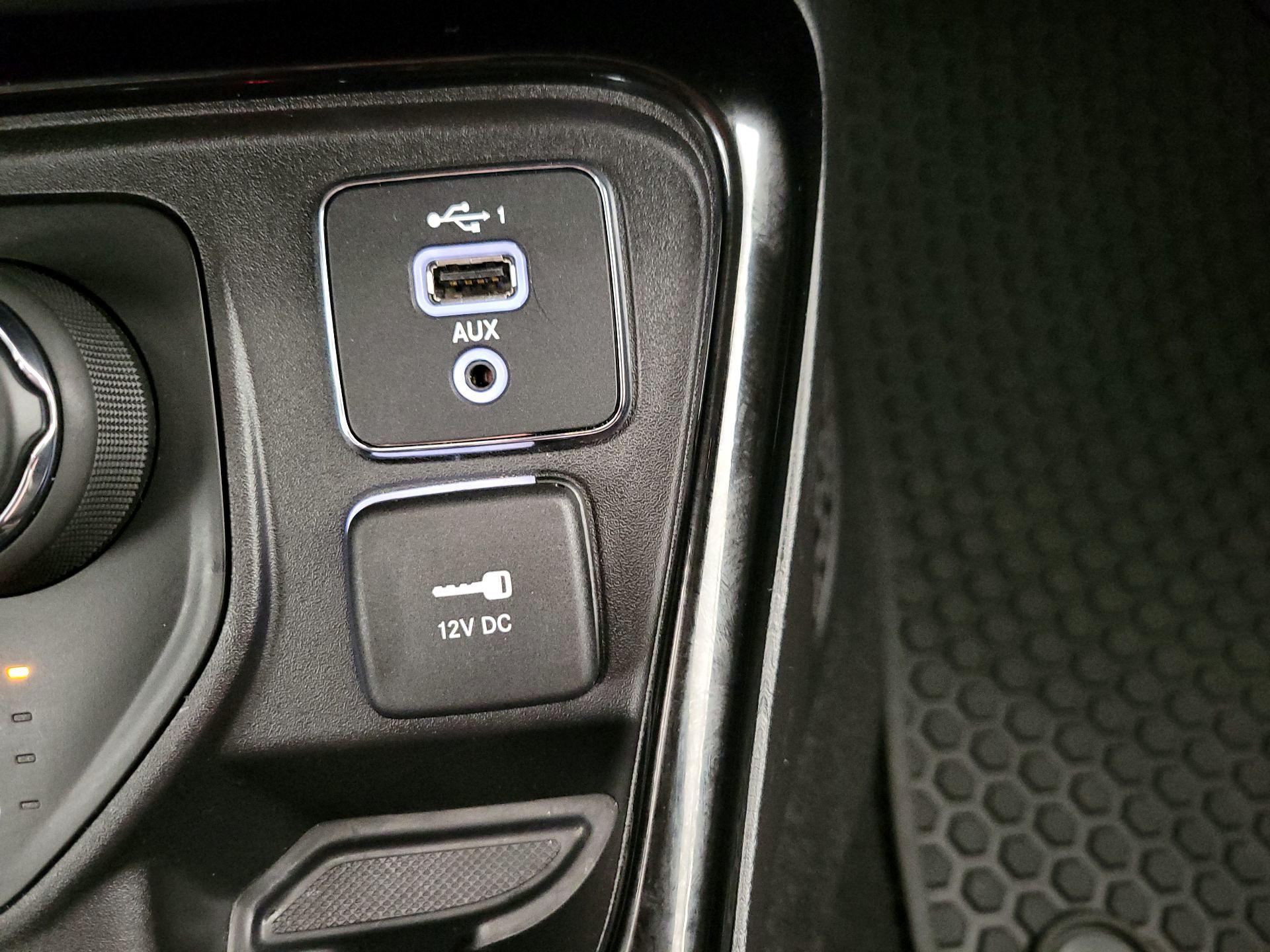 Thumbnail: 2020 Jeep Compass - 18