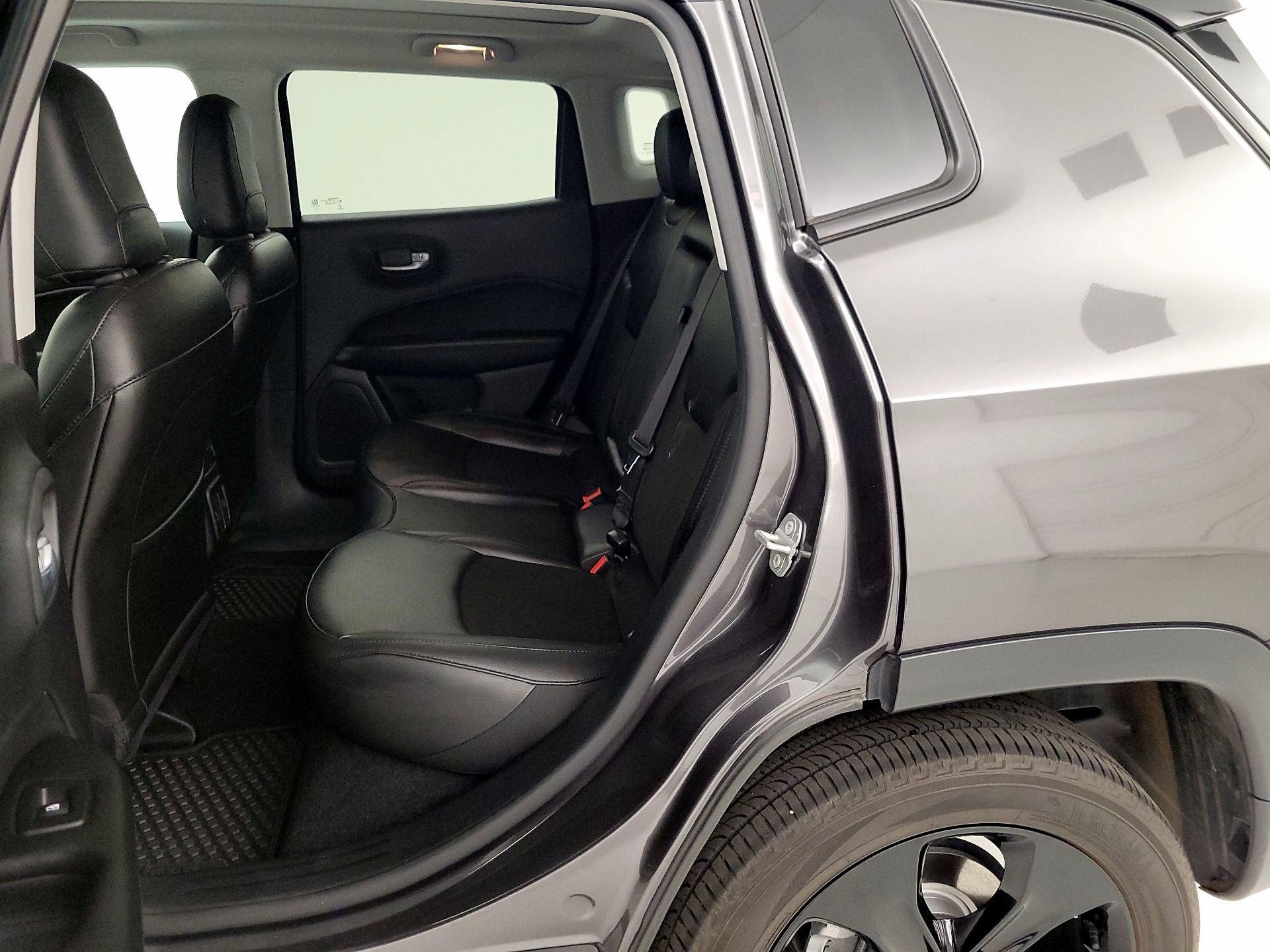 Thumbnail: 2020 Jeep Compass - 19