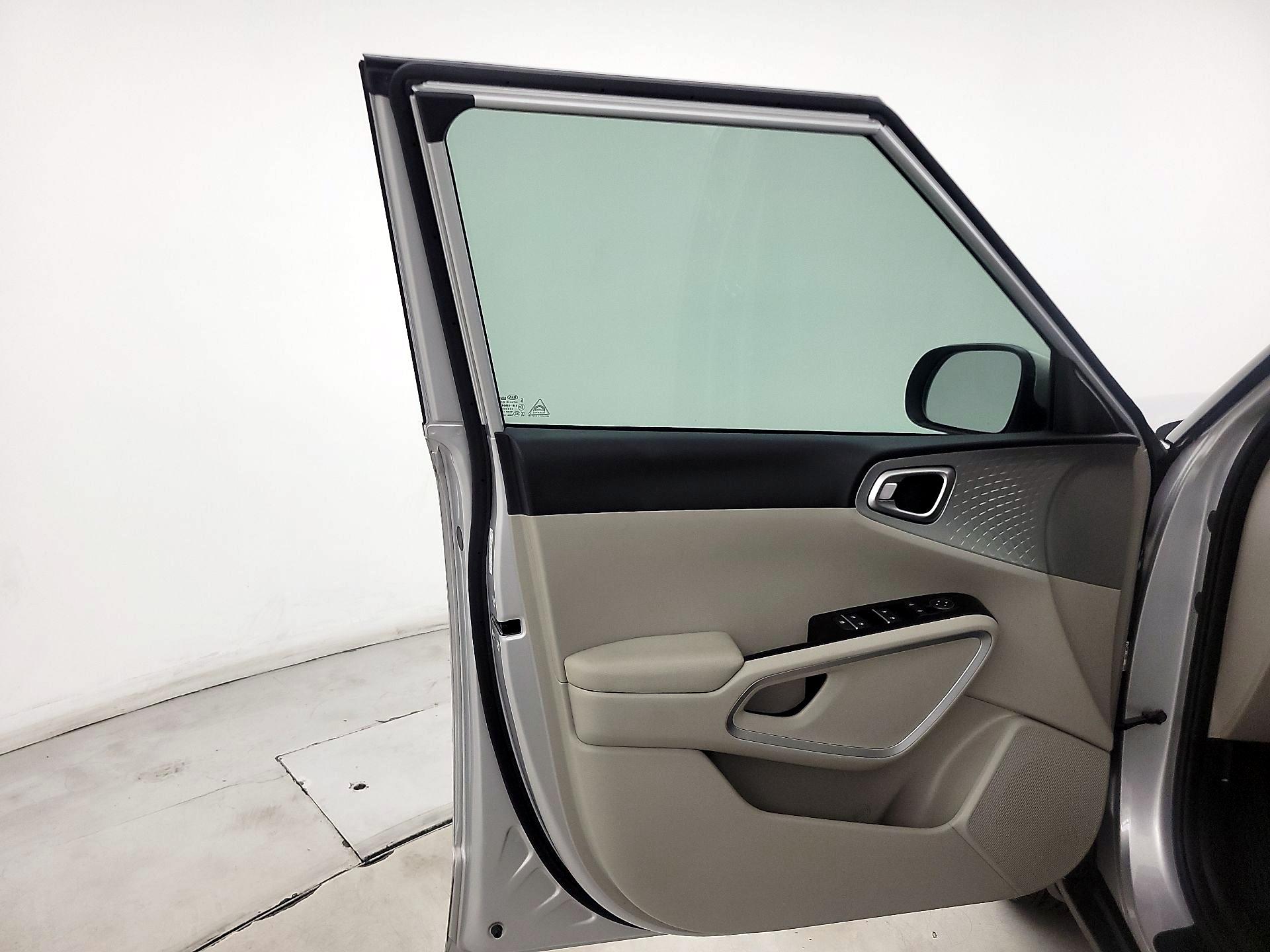 Thumbnail: 2020 Kia Soul - 12