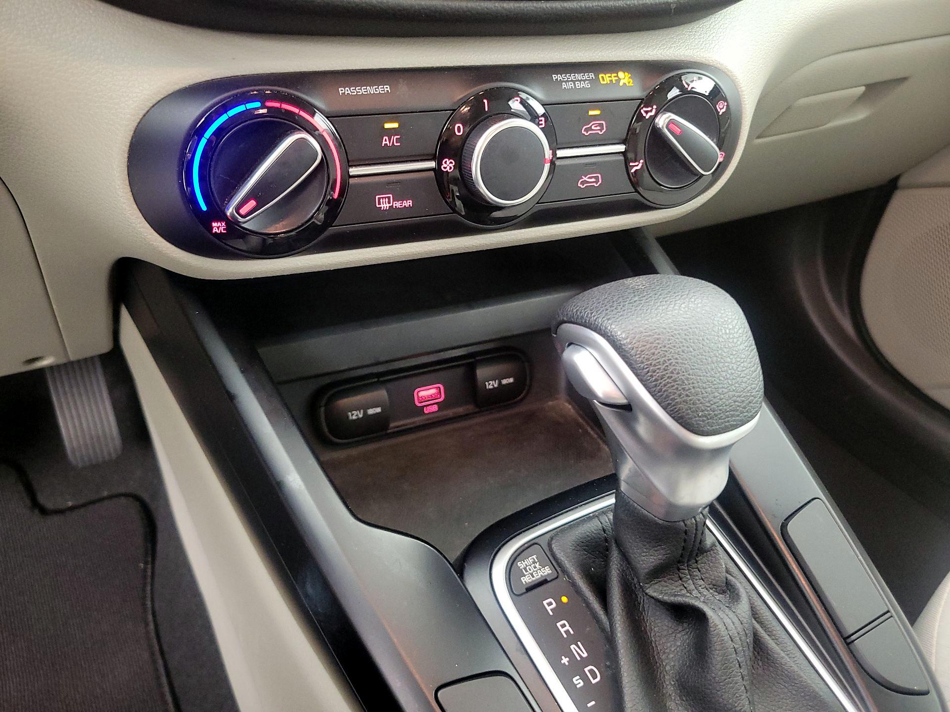 Thumbnail: 2020 Kia Soul - 16
