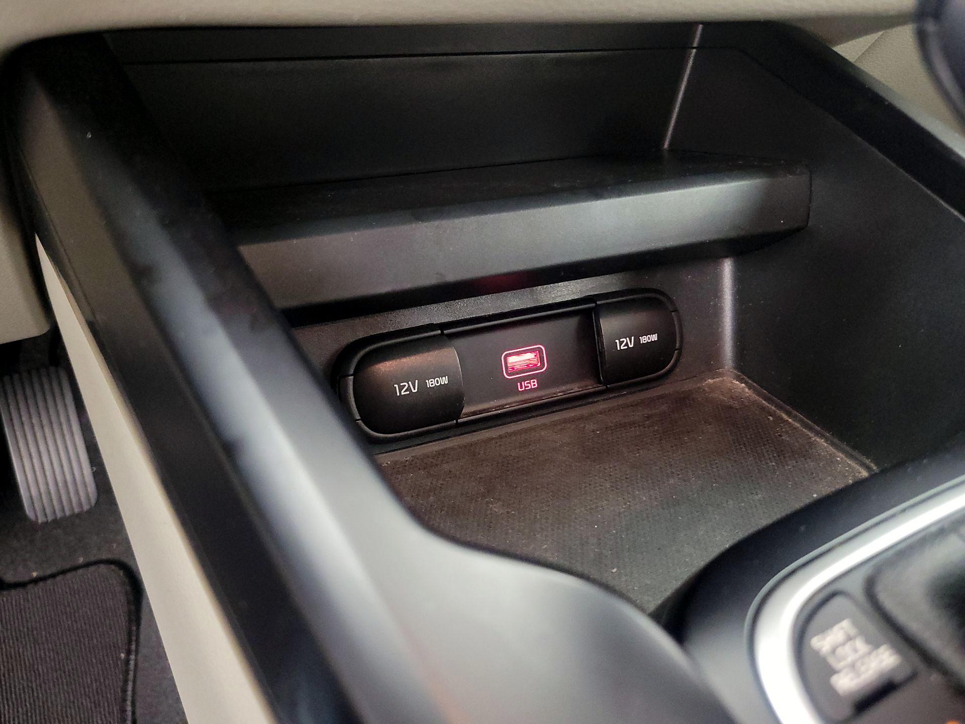 Thumbnail: 2020 Kia Soul - 18