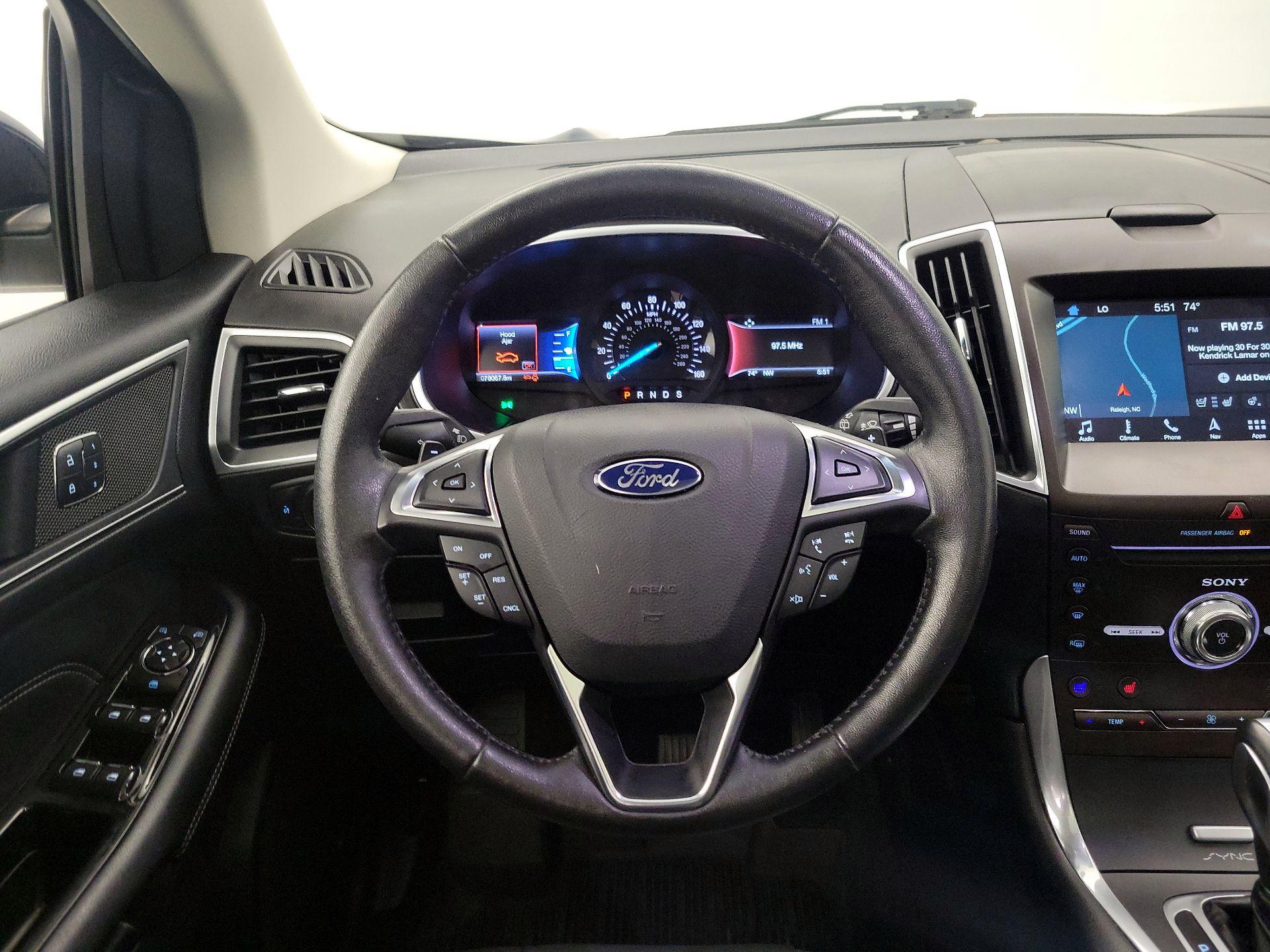 Thumbnail: 2017 Ford Edge - 10