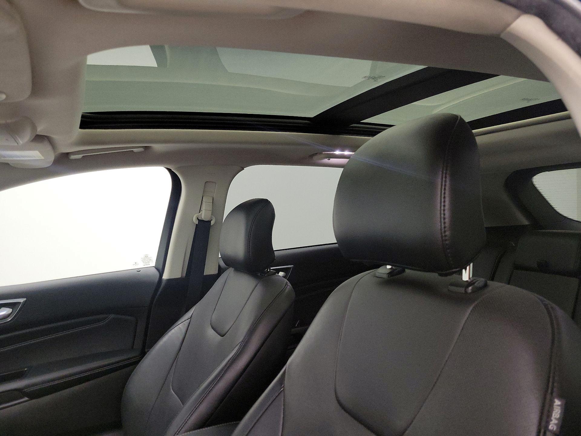 Thumbnail: 2017 Ford Edge - 19