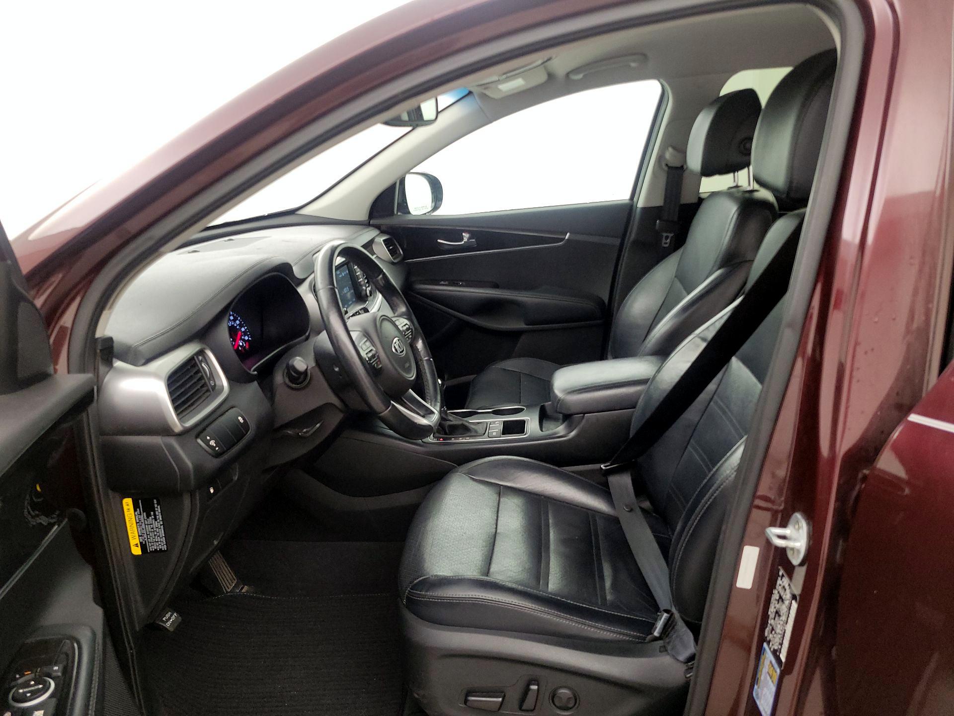 Thumbnail: 2017 Kia Sorento - 11