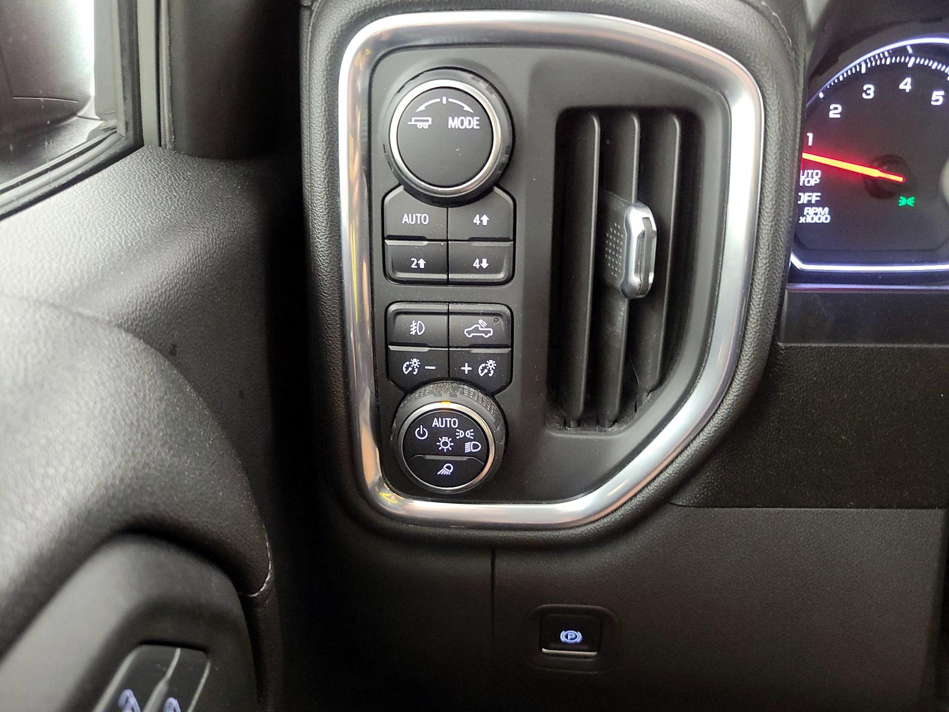 Thumbnail: 2021 Chevrolet Silverado 1500 - 13