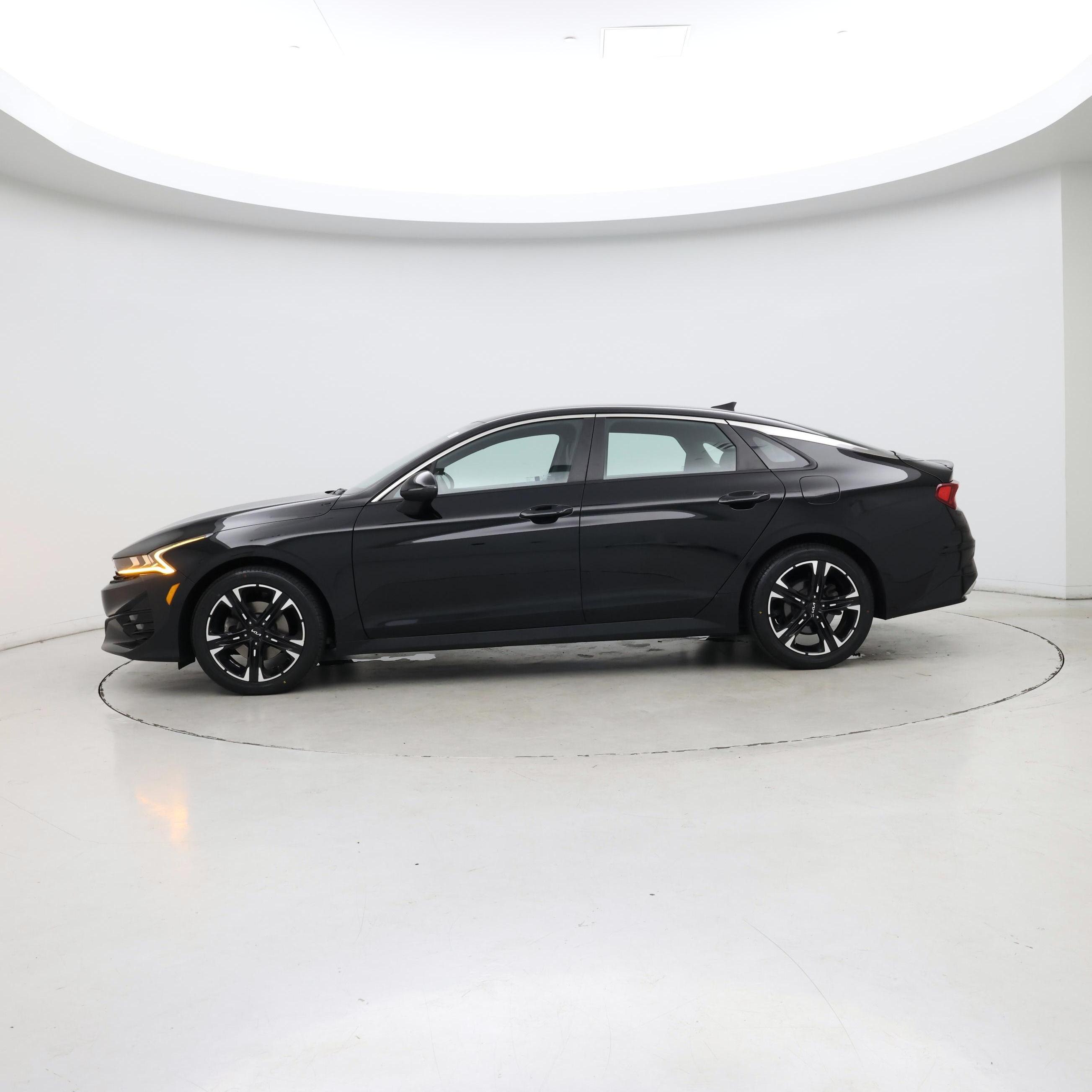 Thumbnail: 2024 Kia K5 - 3