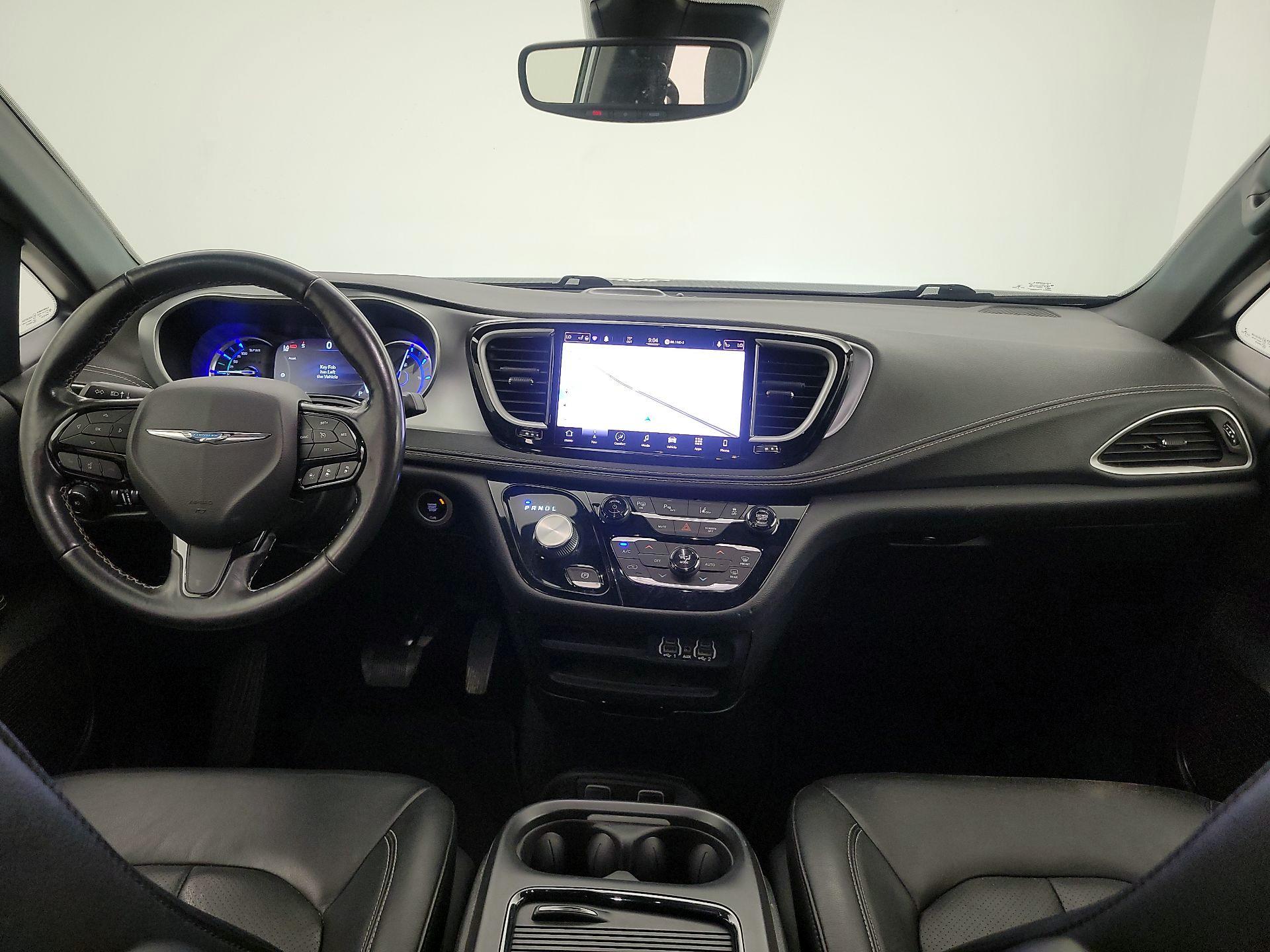 Thumbnail: 2021 Chrysler Pacifica - 9