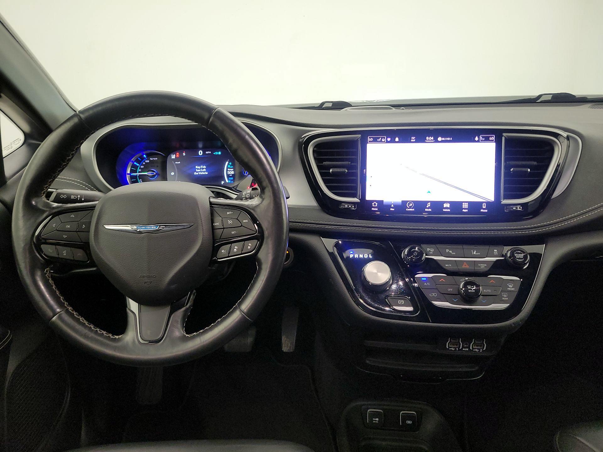 Thumbnail: 2021 Chrysler Pacifica - 10
