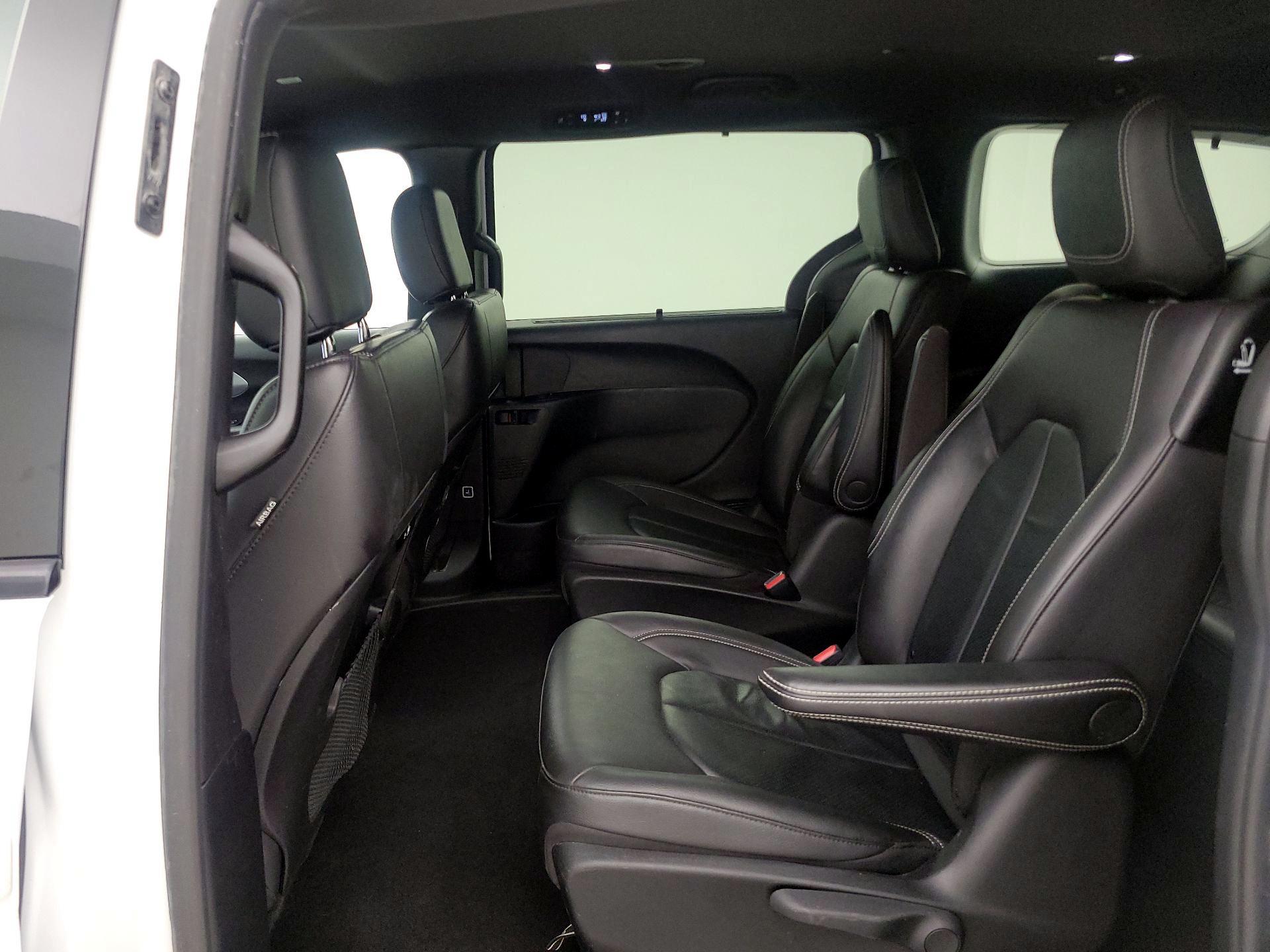 Thumbnail: 2021 Chrysler Pacifica - 20
