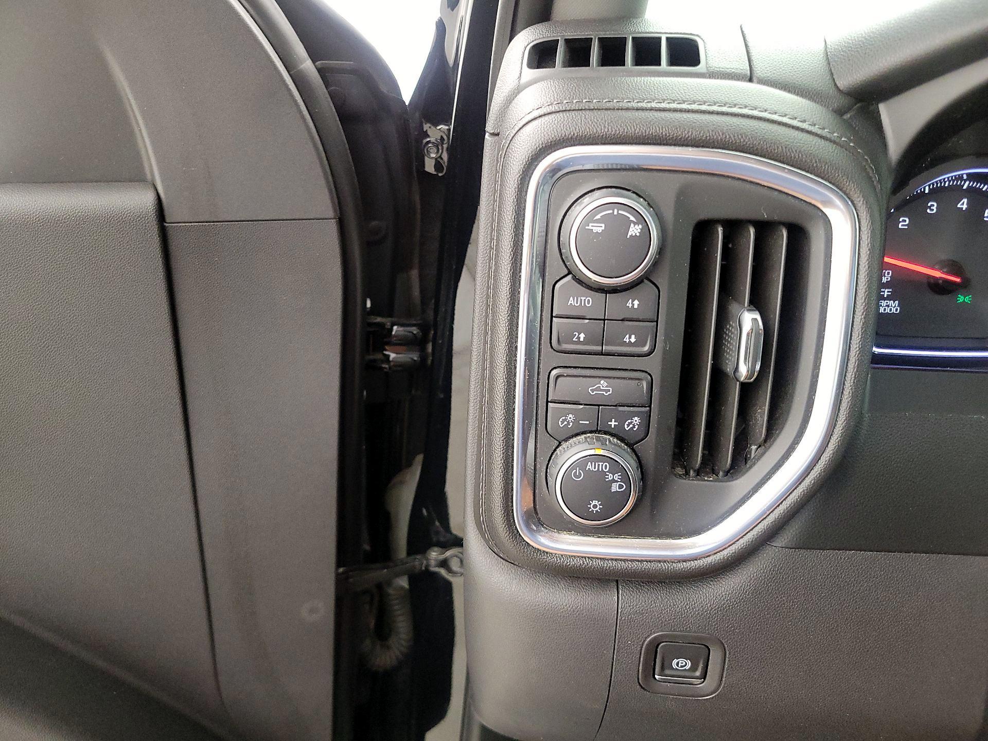 Thumbnail: 2019 Chevrolet Silverado 1500 - 13