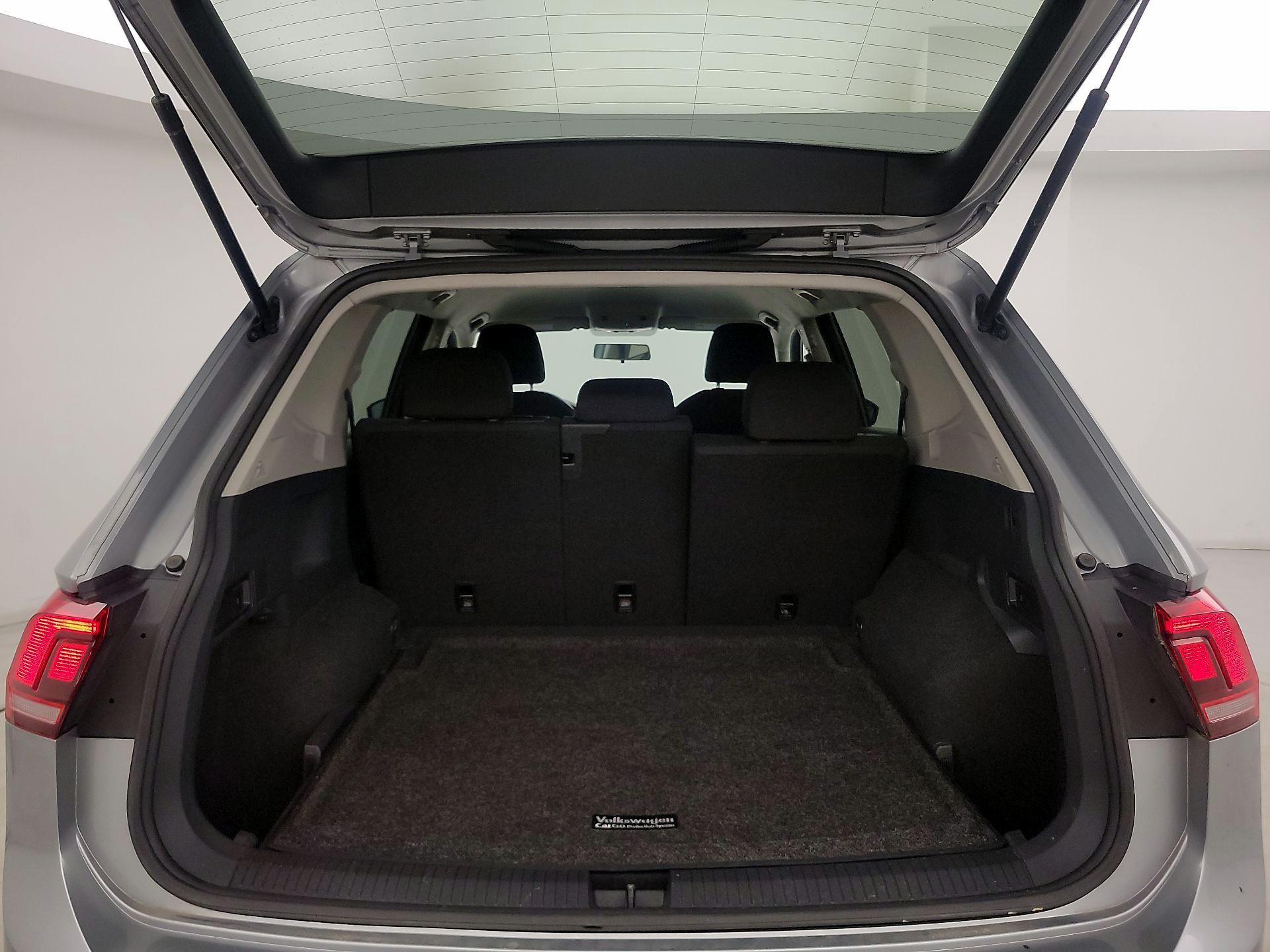 Thumbnail: 2020 Volkswagen Tiguan - 20