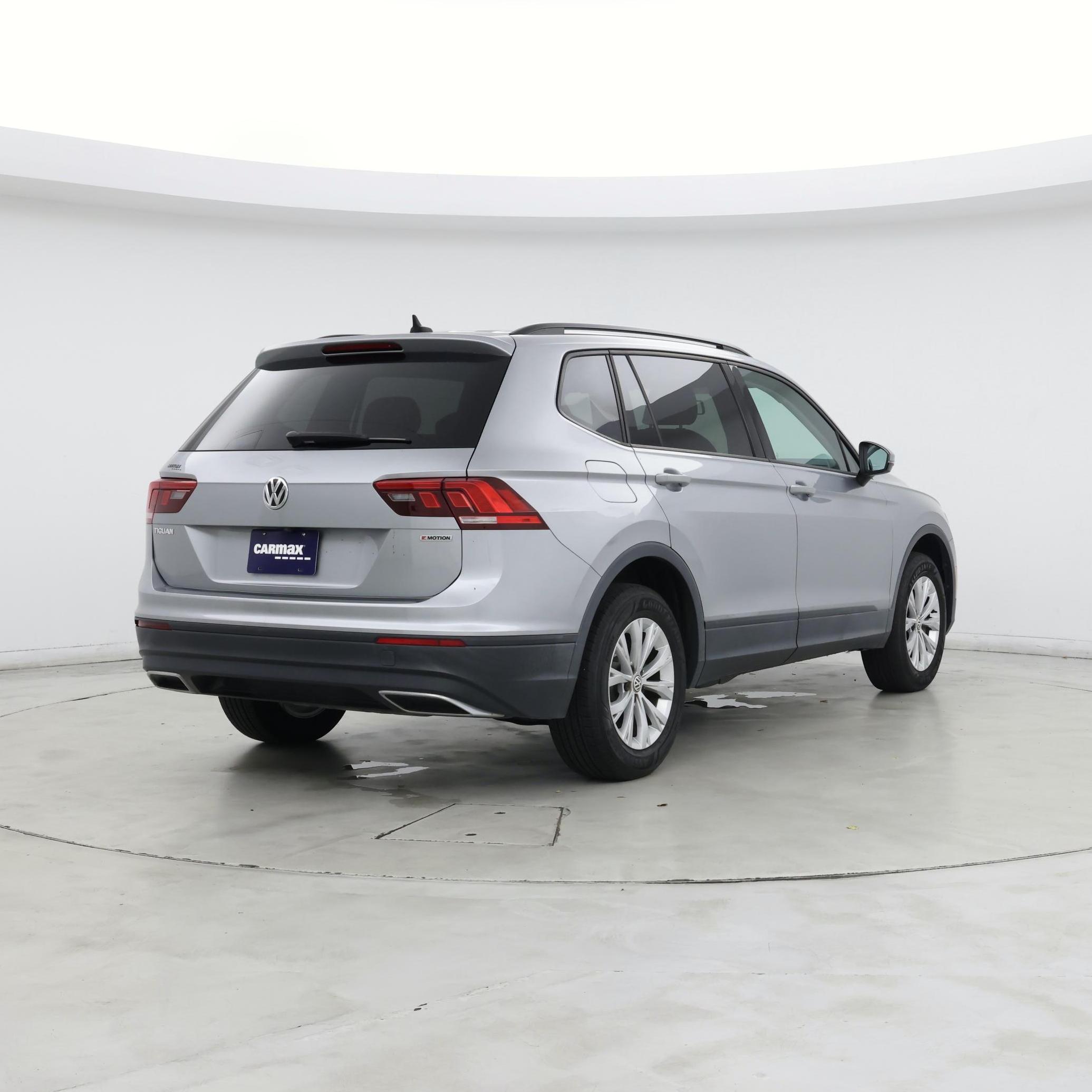 Thumbnail: 2020 Volkswagen Tiguan - 8