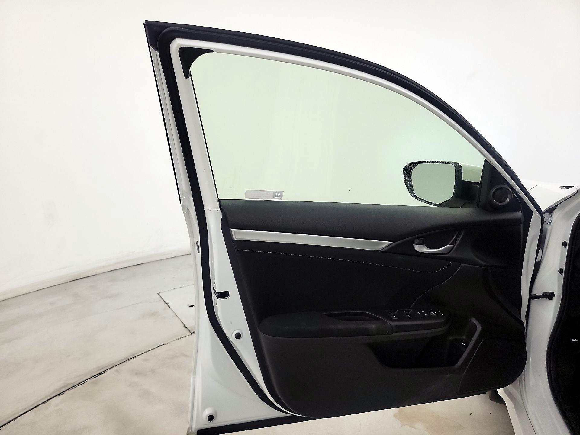 Thumbnail: 2019 Honda Civic - 12