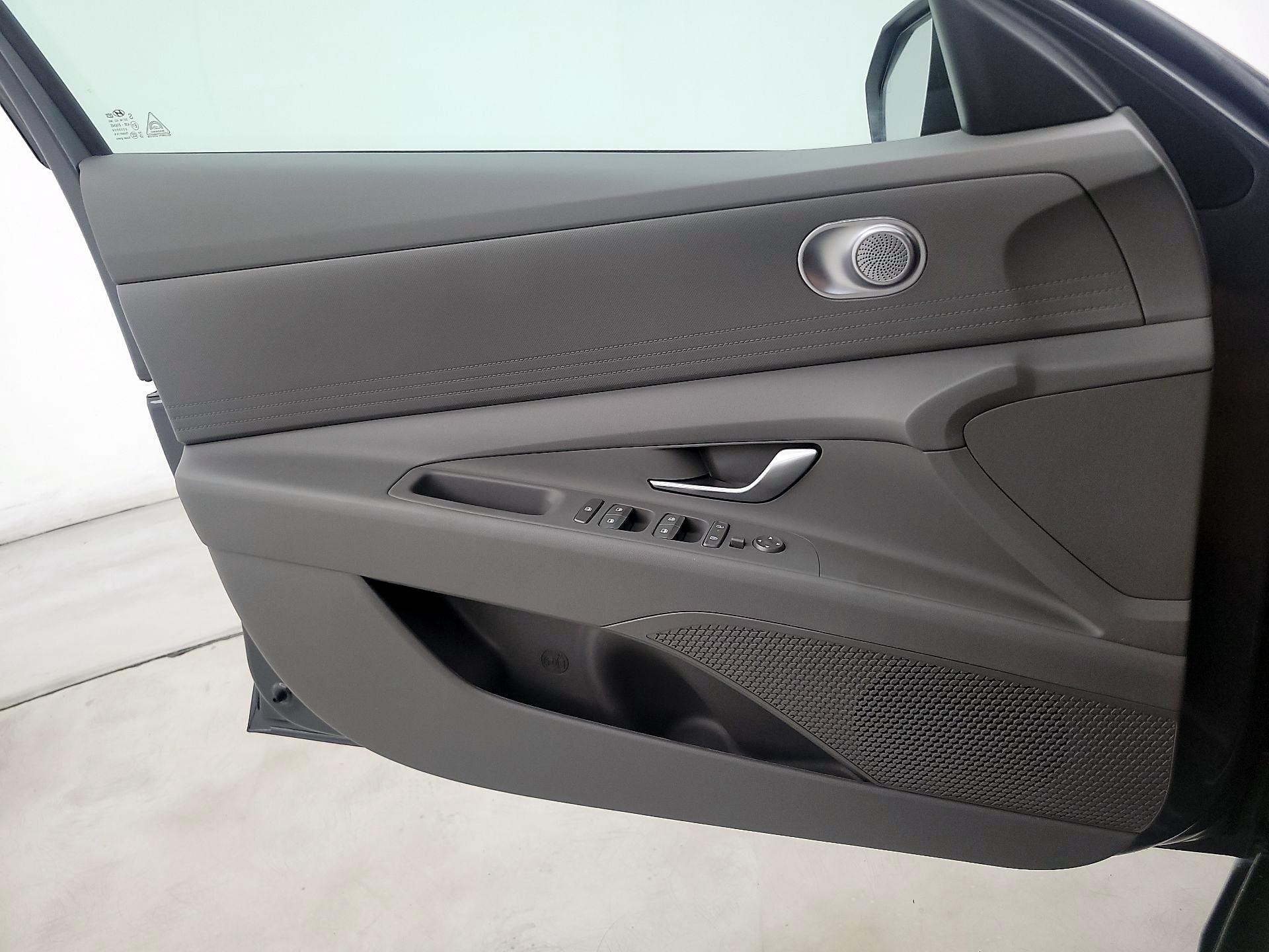 Thumbnail: 2024 Hyundai Elantra - 12