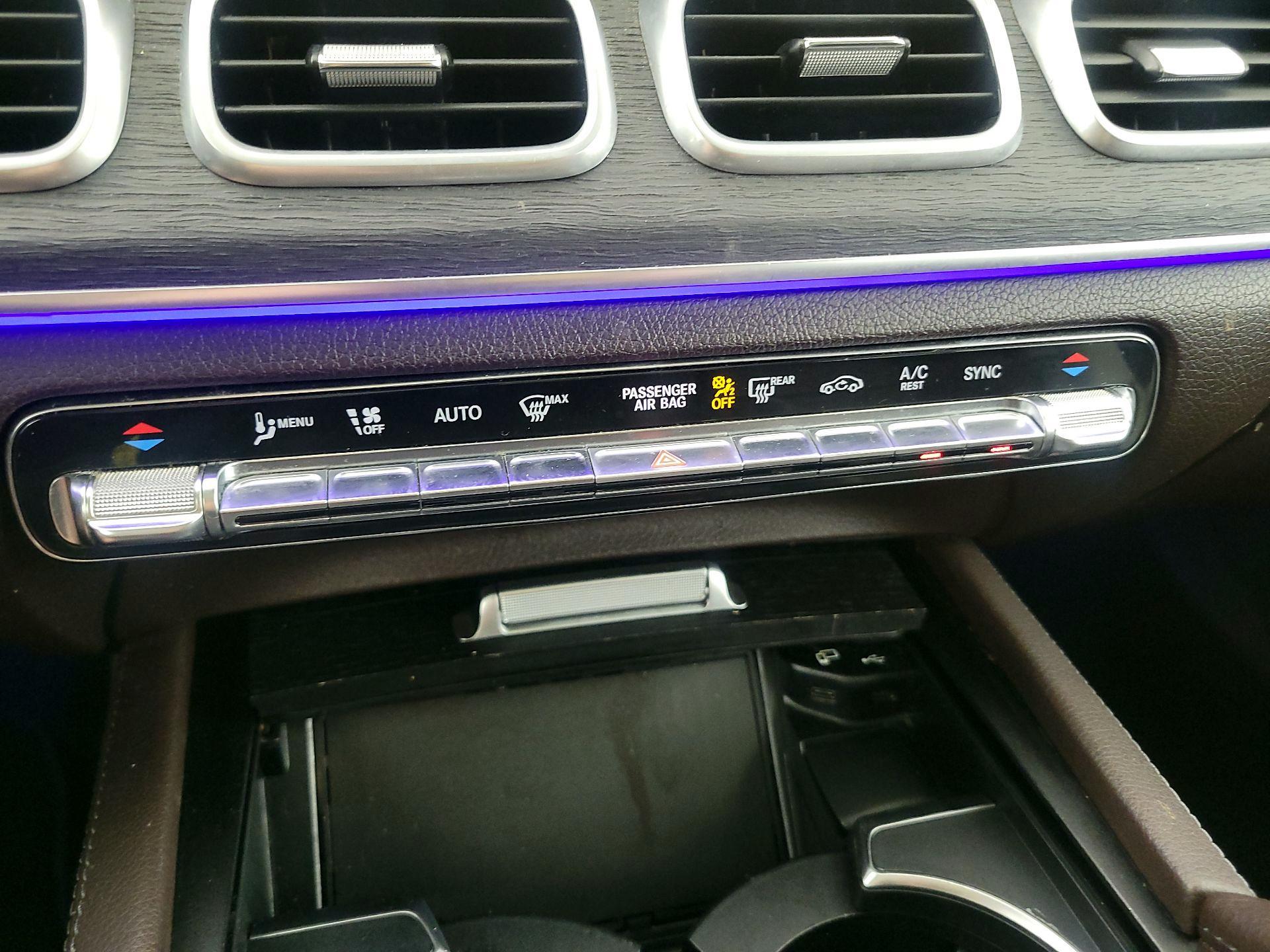 Thumbnail: 2020 Mercedes-Benz GLE - 17