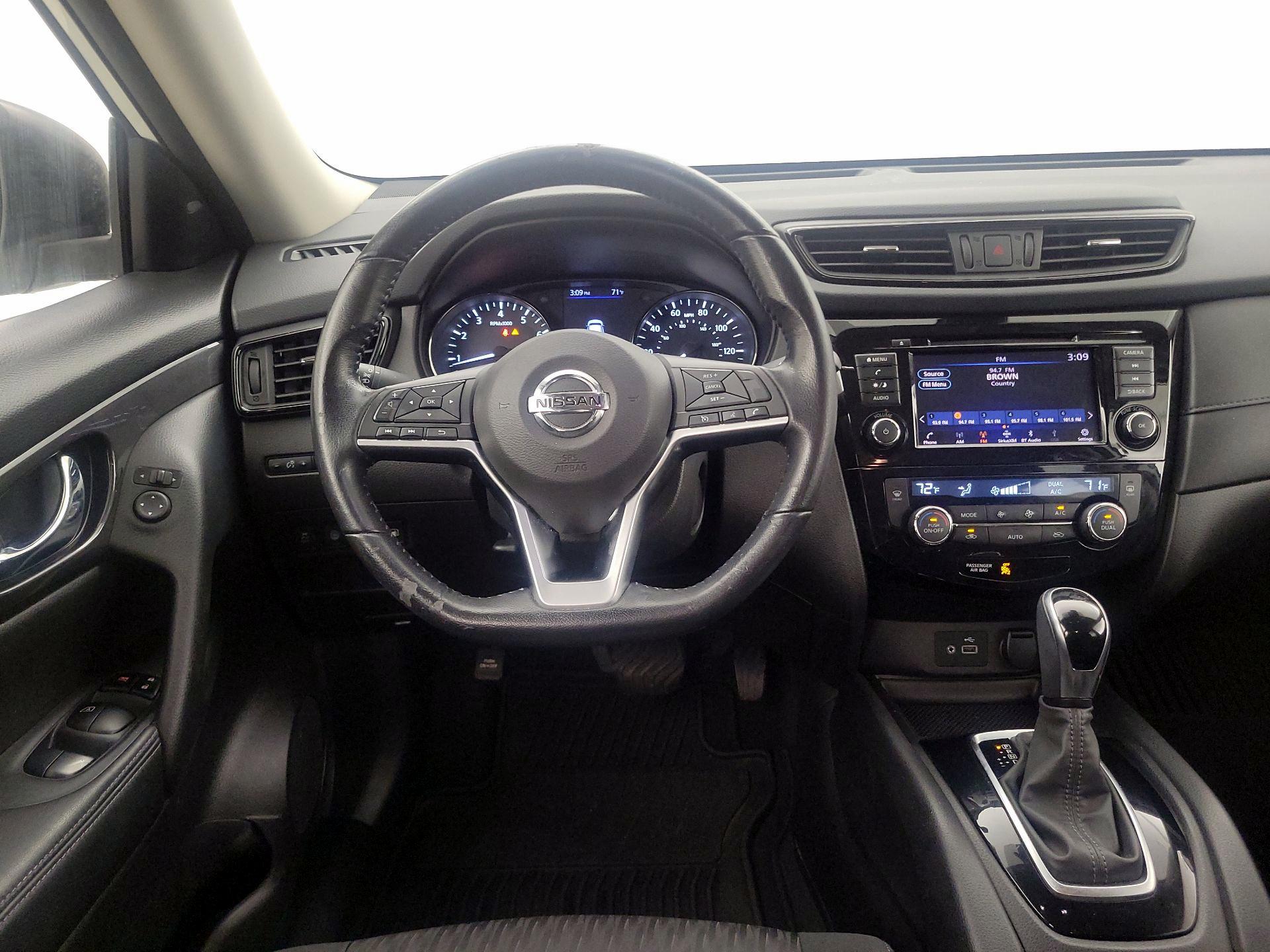 Thumbnail: 2020 Nissan Rogue - 10