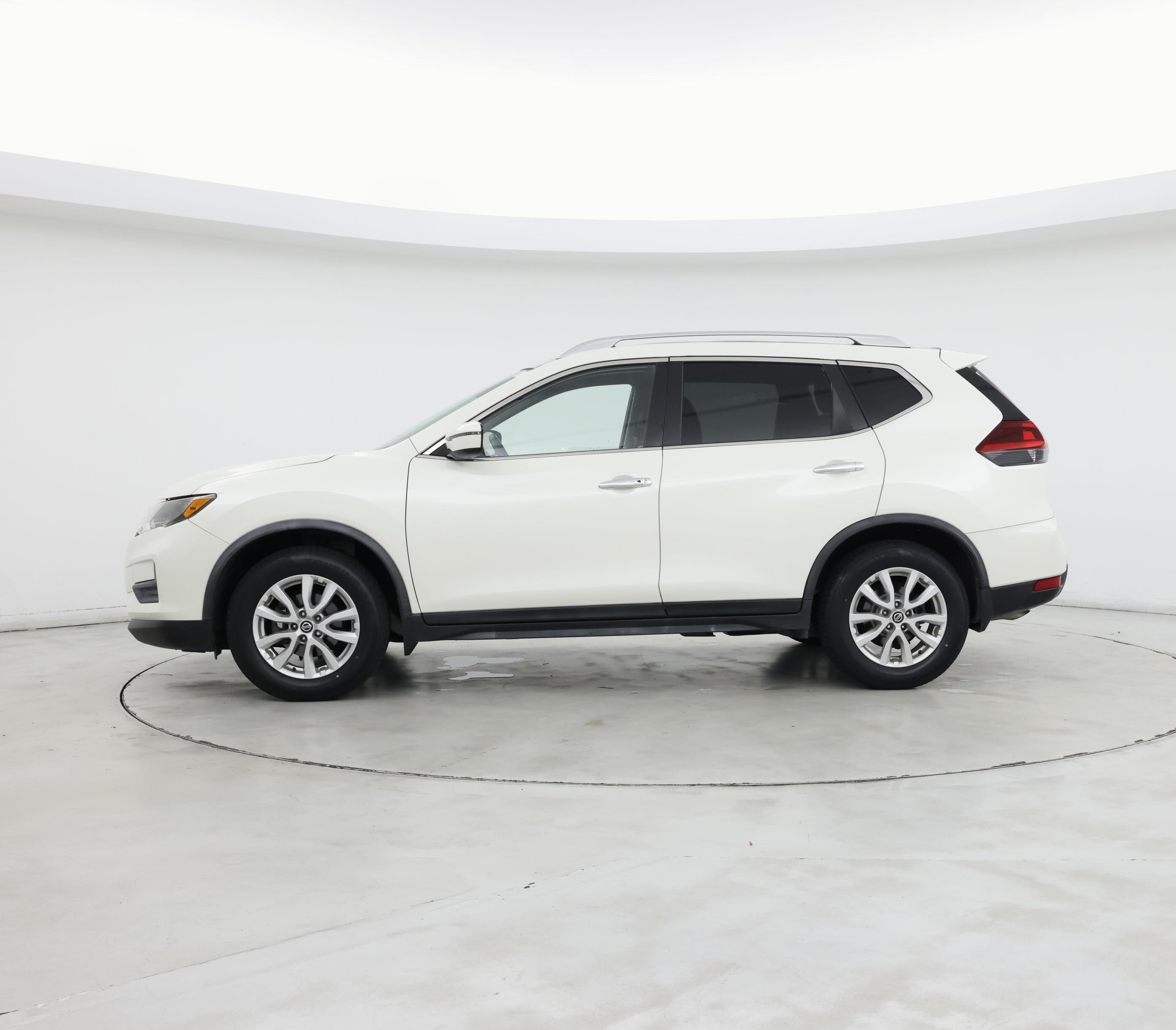 Thumbnail: 2020 Nissan Rogue - 3