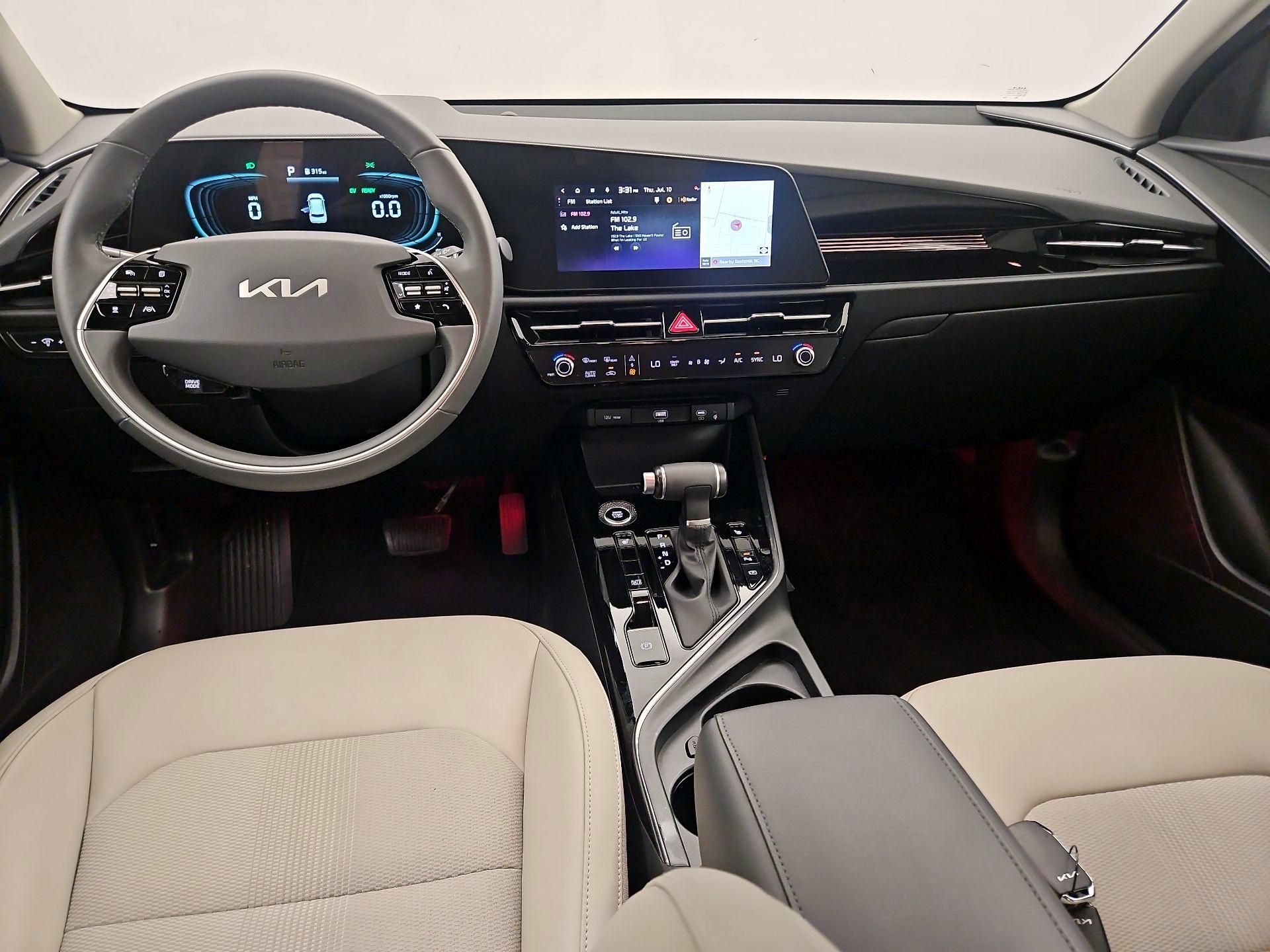Thumbnail: 2023 Kia Niro - 9