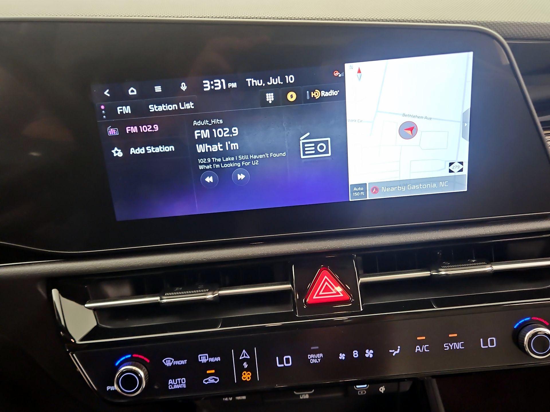 Thumbnail: 2023 Kia Niro - 15
