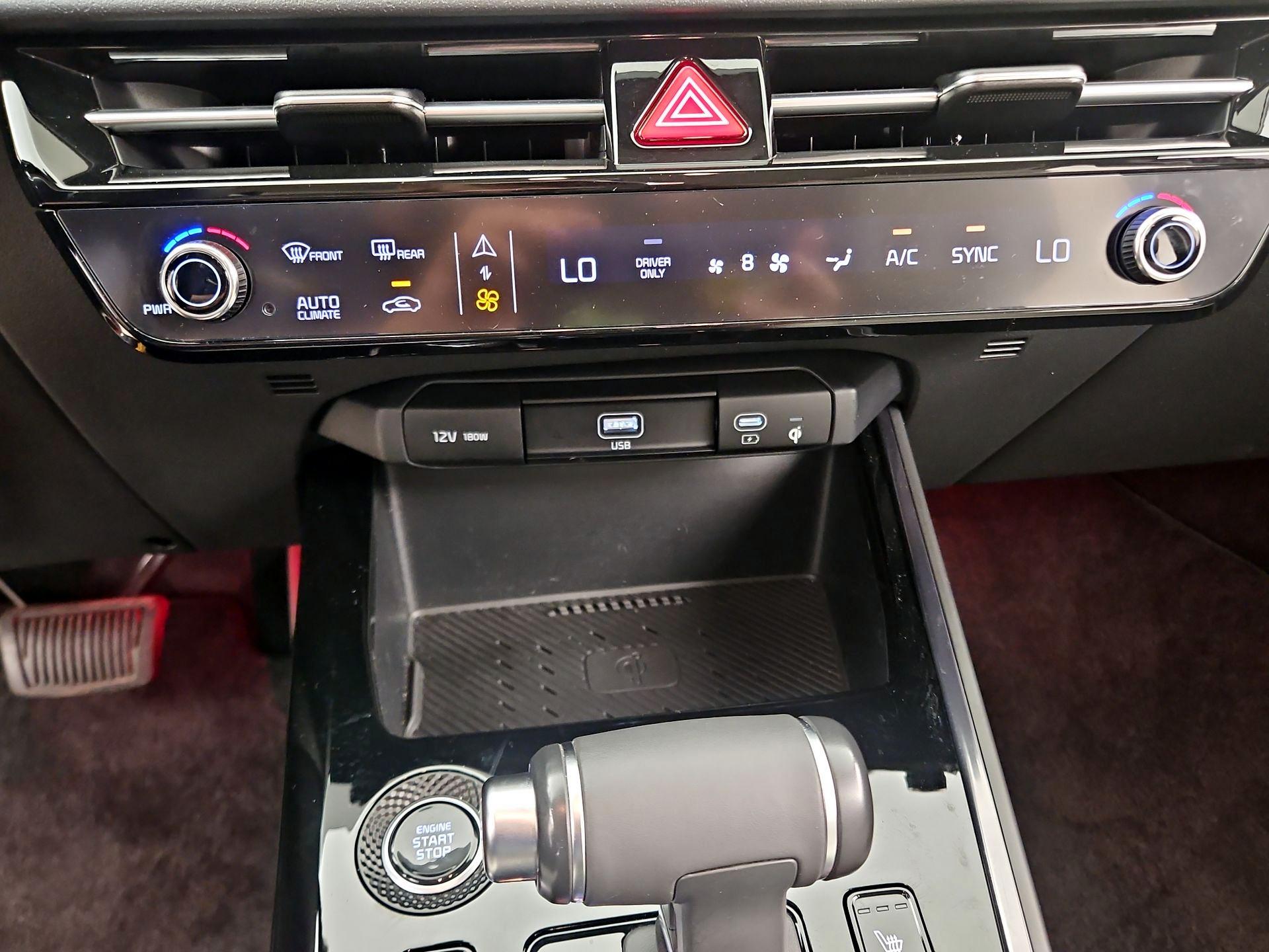 Thumbnail: 2023 Kia Niro - 16