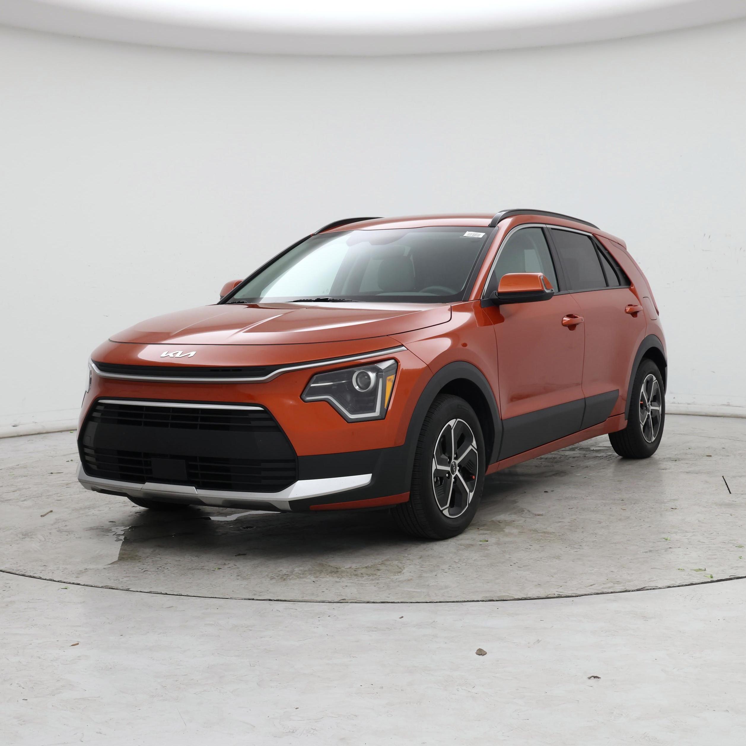Thumbnail: 2023 Kia Niro - 4