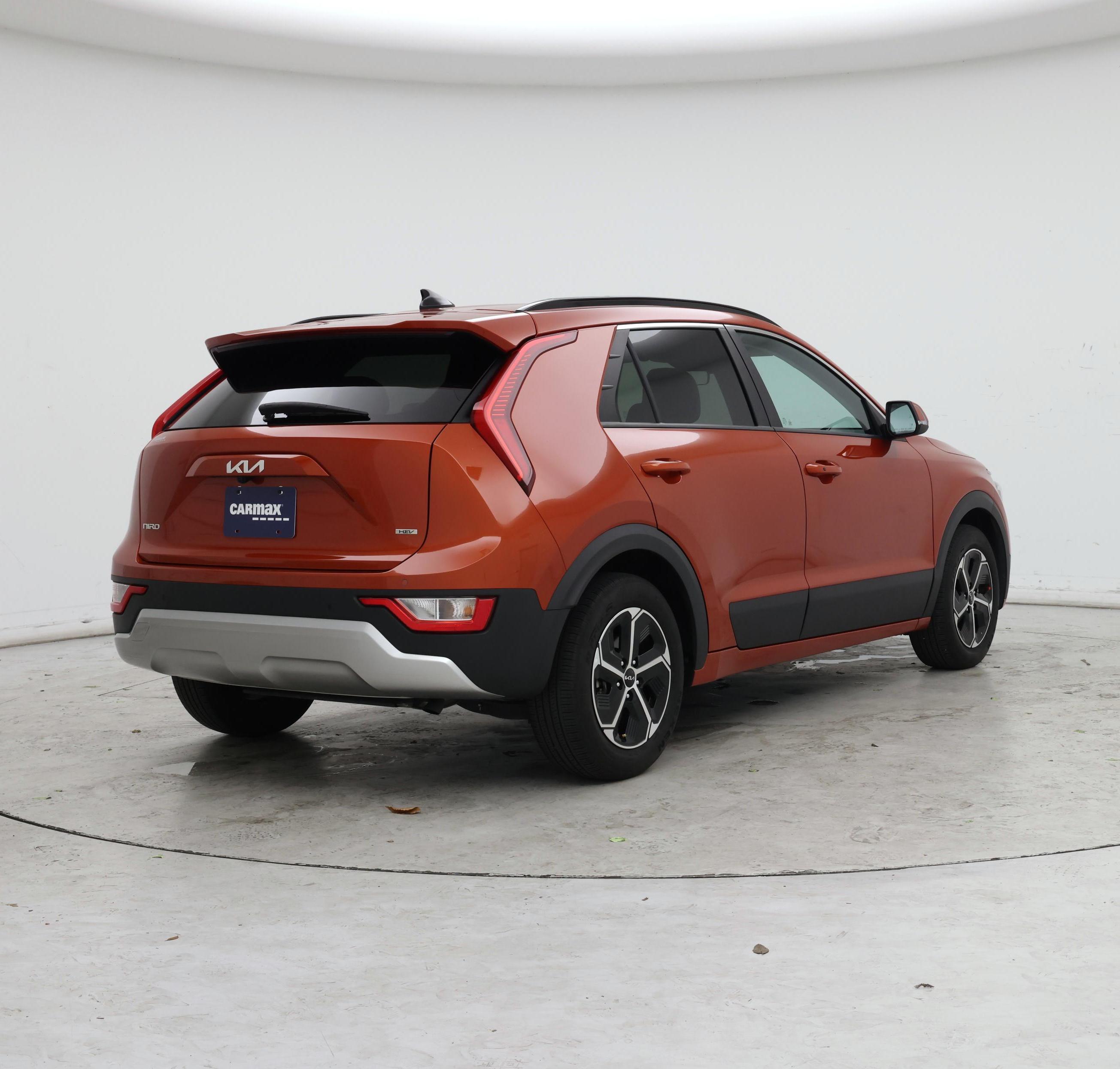Thumbnail: 2023 Kia Niro - 8