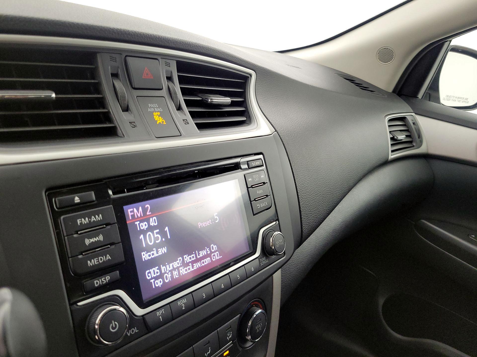 Thumbnail: 2015 Nissan Sentra - 15