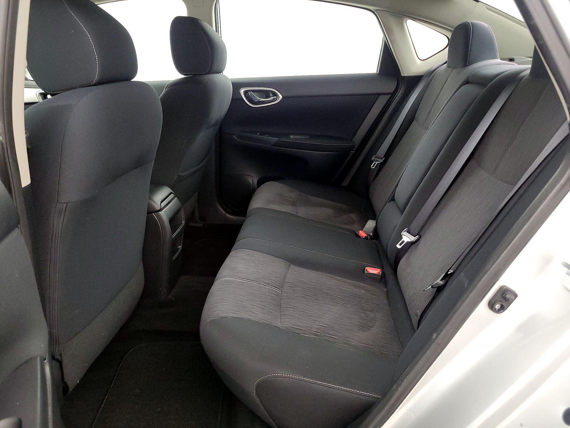 Thumbnail: 2015 Nissan Sentra - 19