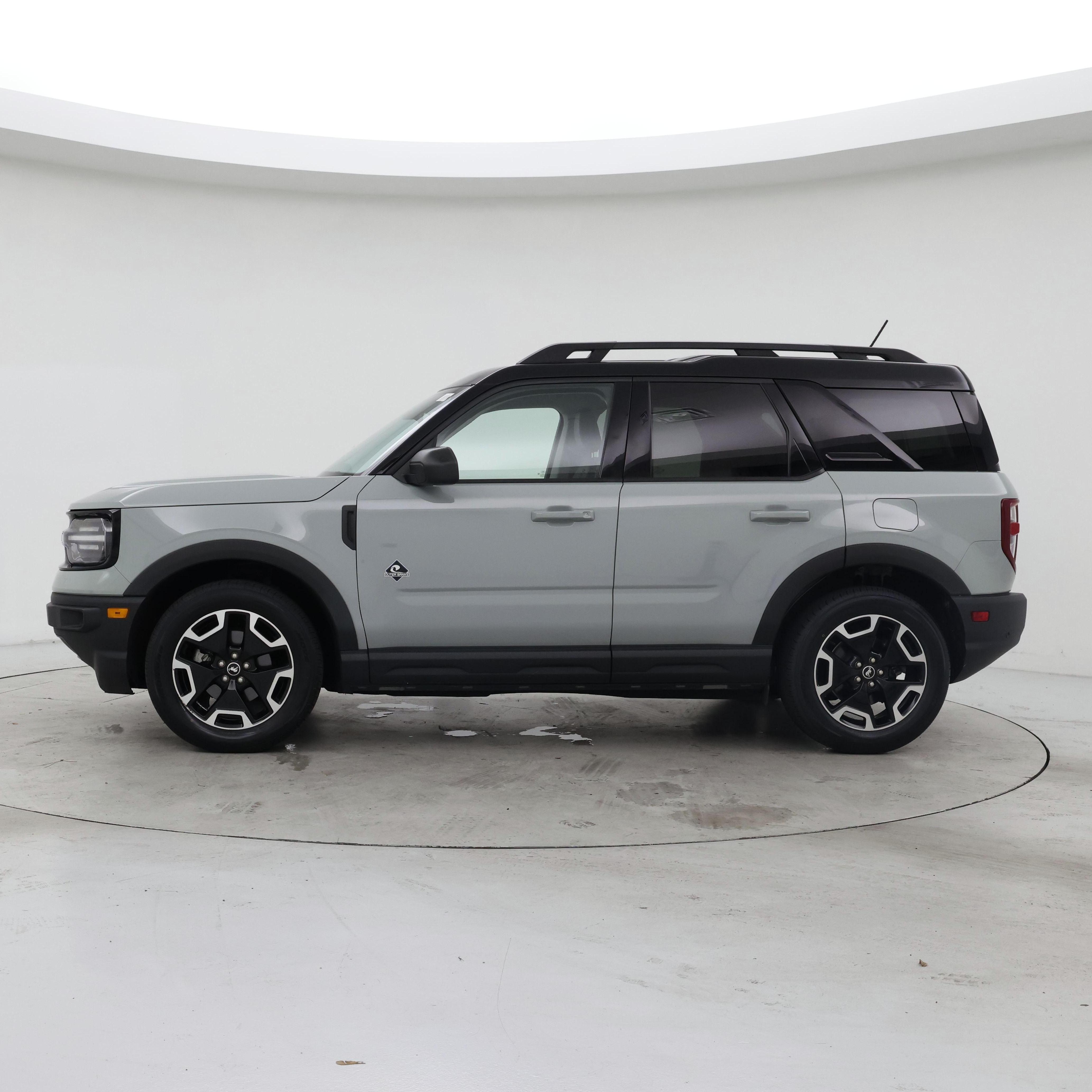 Thumbnail: 2022 Ford Bronco Sport - 3