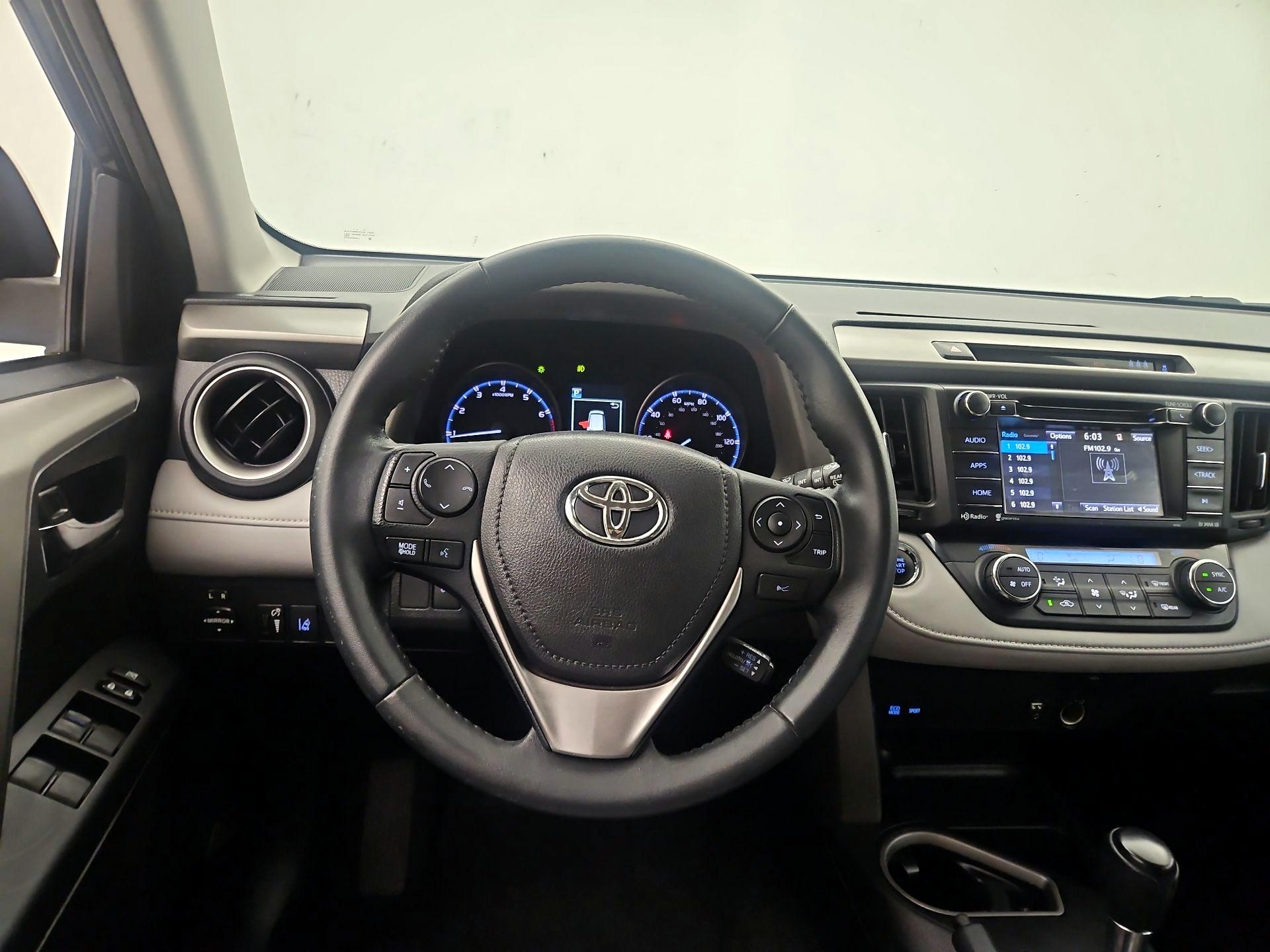 Thumbnail: 2017 Toyota RAV4 - 10