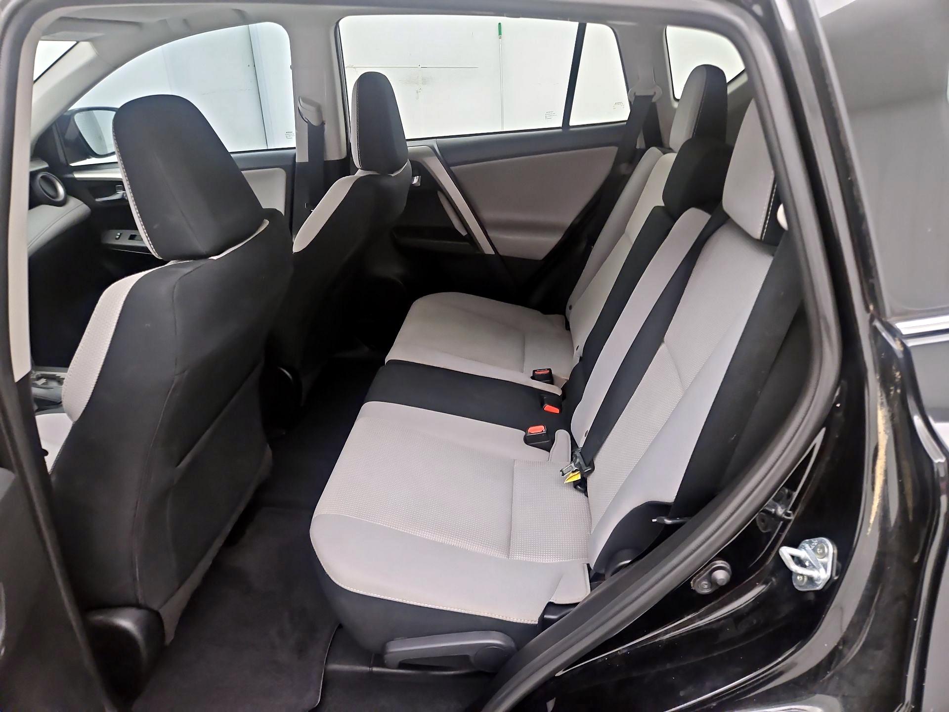 Thumbnail: 2017 Toyota RAV4 - 19
