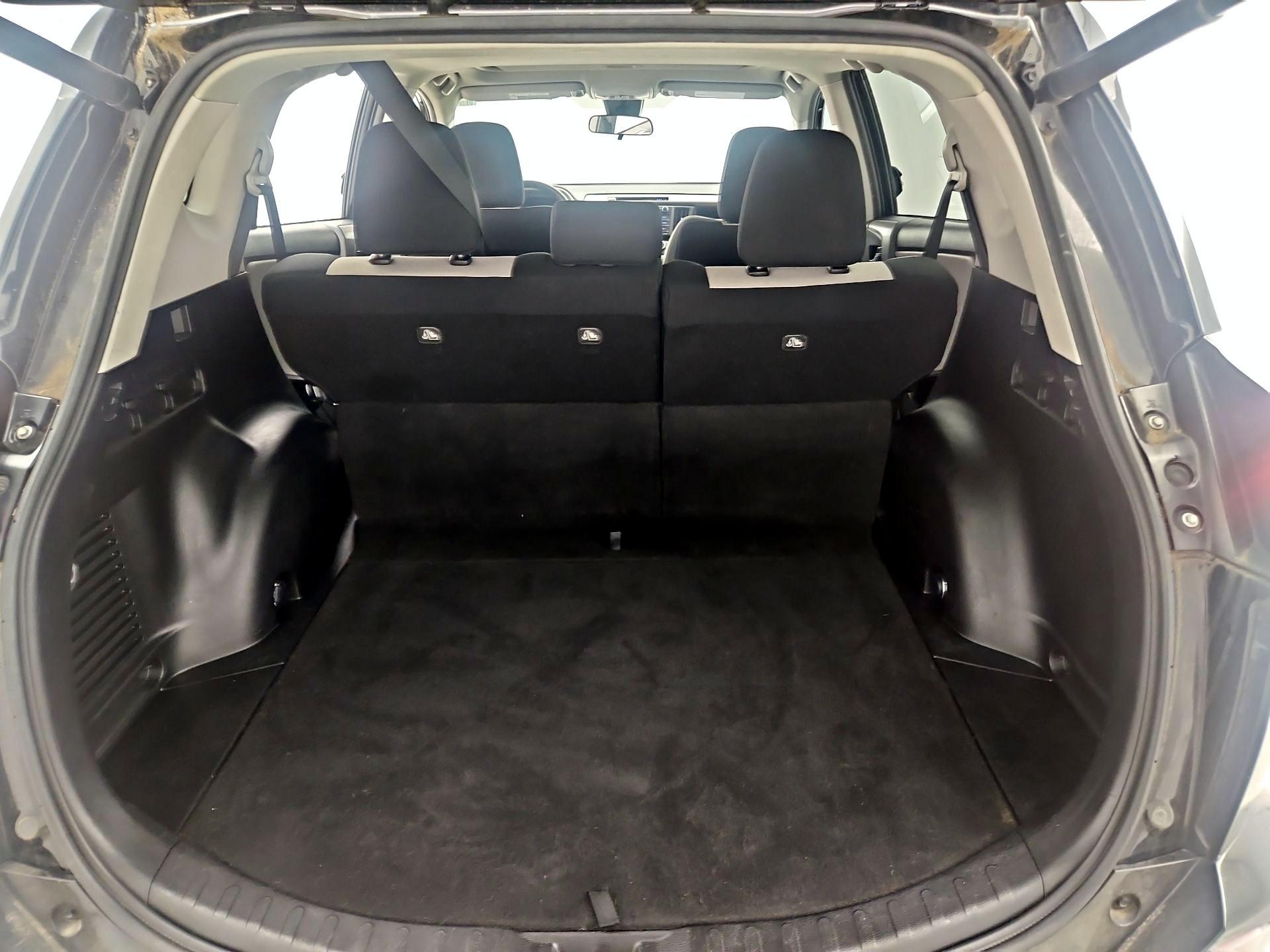 Thumbnail: 2017 Toyota RAV4 - 20