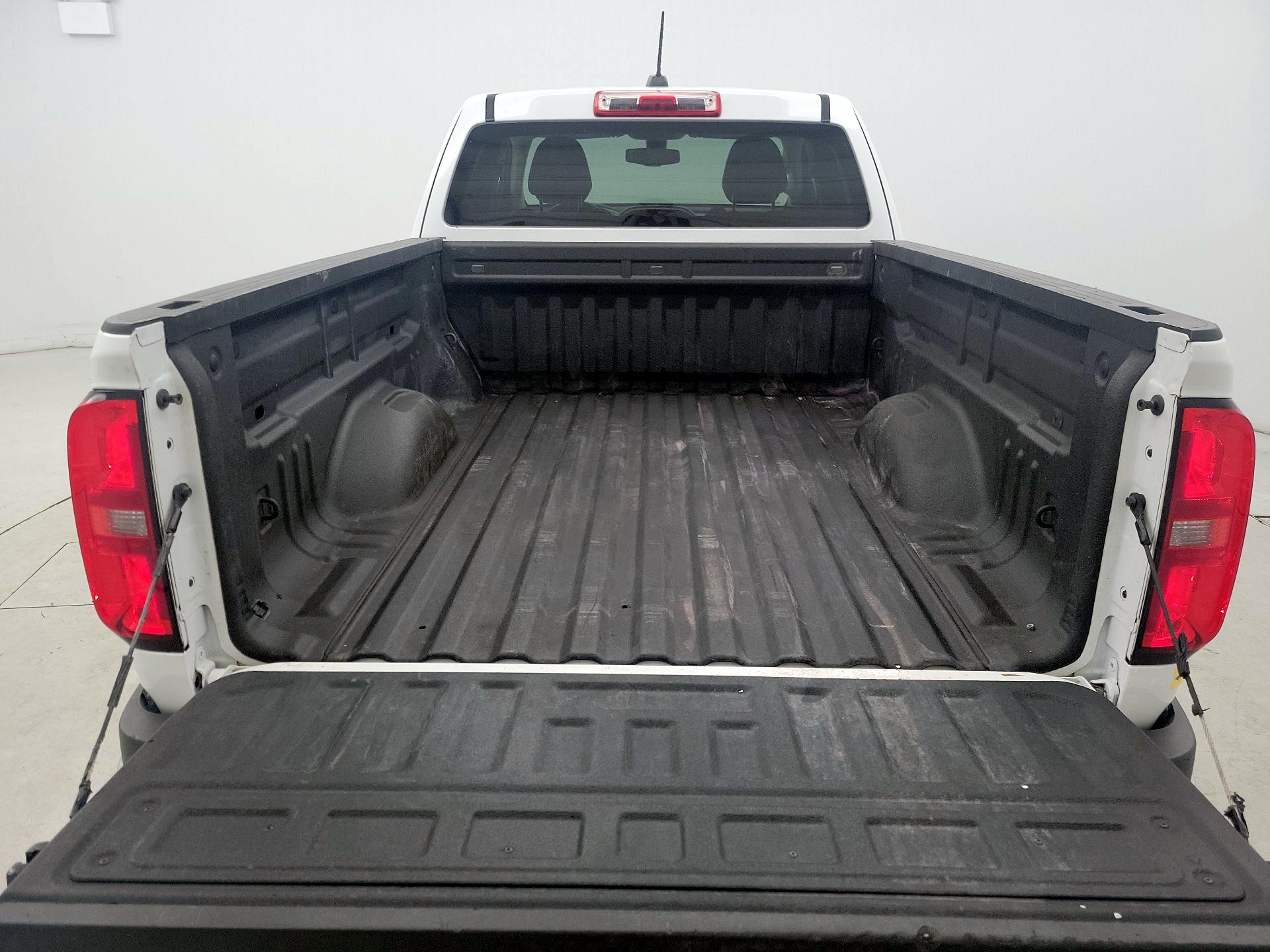 Thumbnail: 2022 Chevrolet Colorado - 20