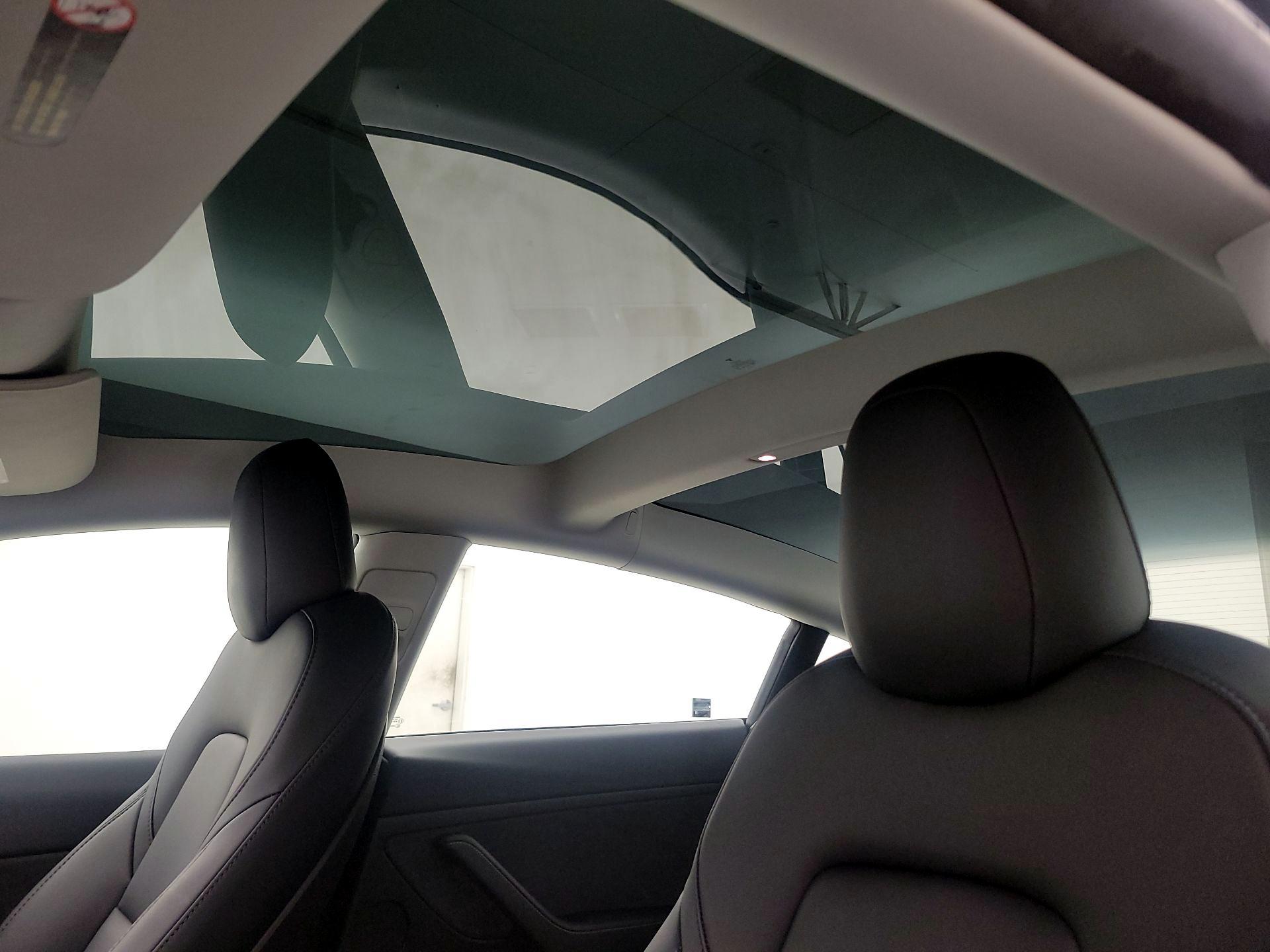 Thumbnail: 2023 Tesla Model 3 - 19