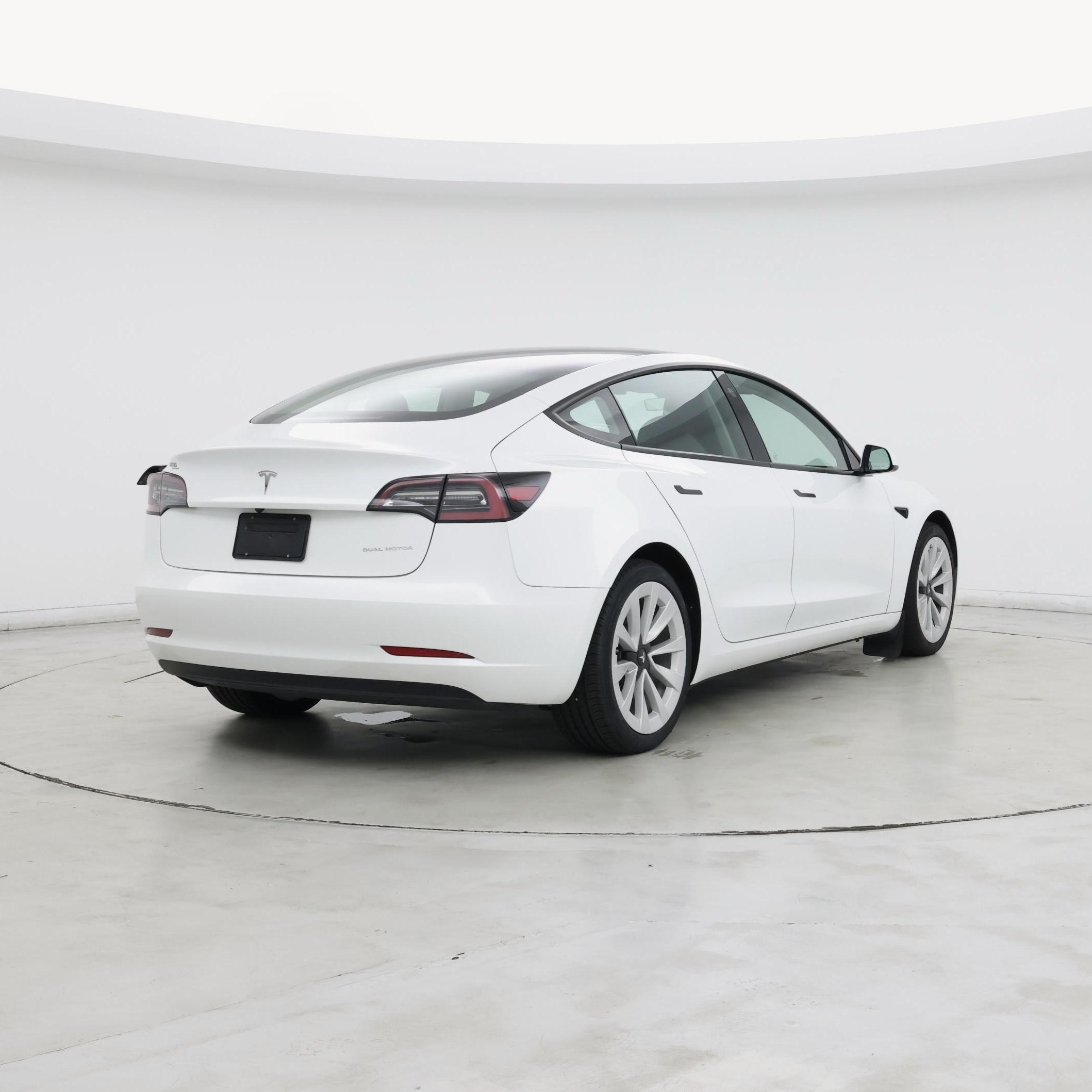 Thumbnail: 2023 Tesla Model 3 - 8
