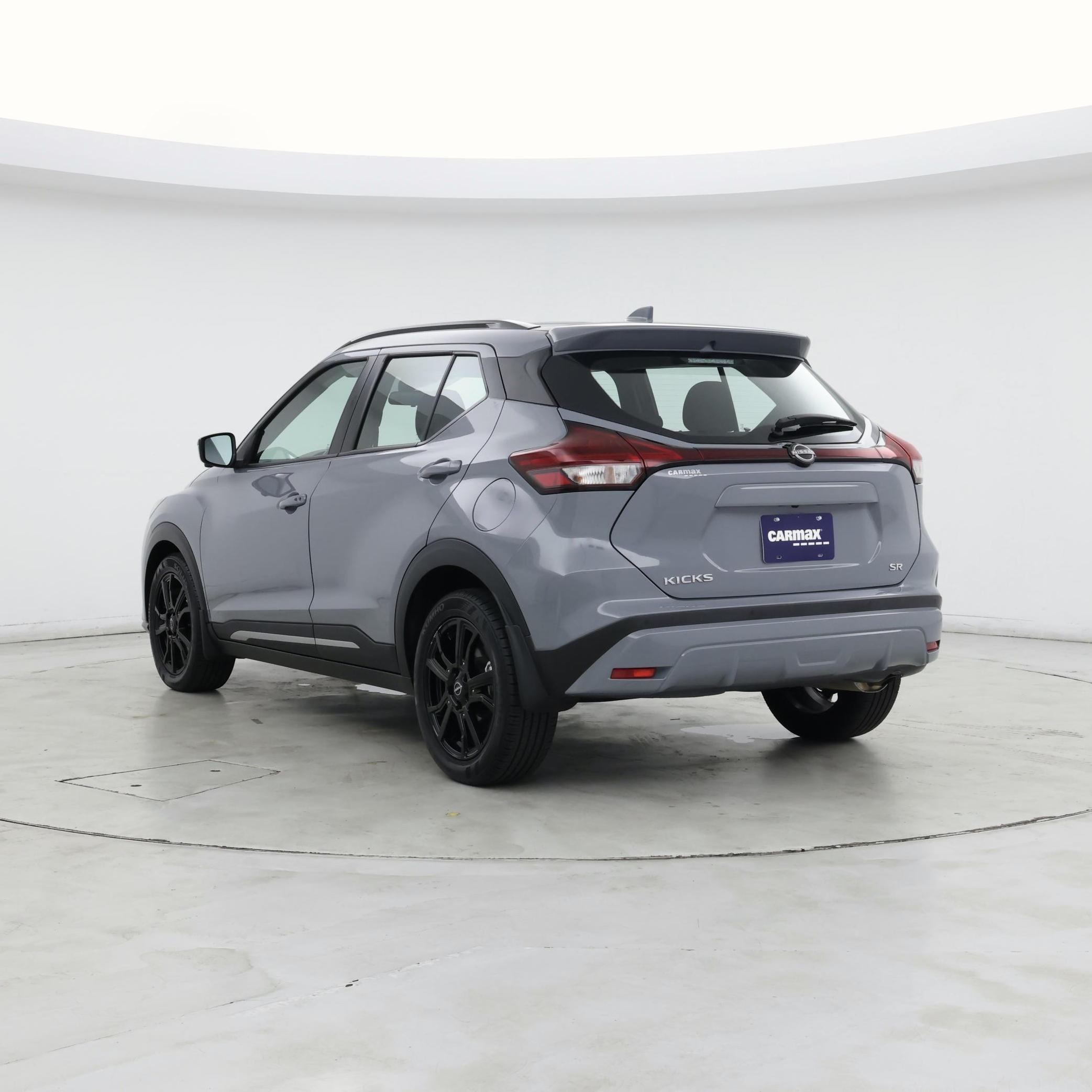 Thumbnail: 2023 Nissan Kicks - 2