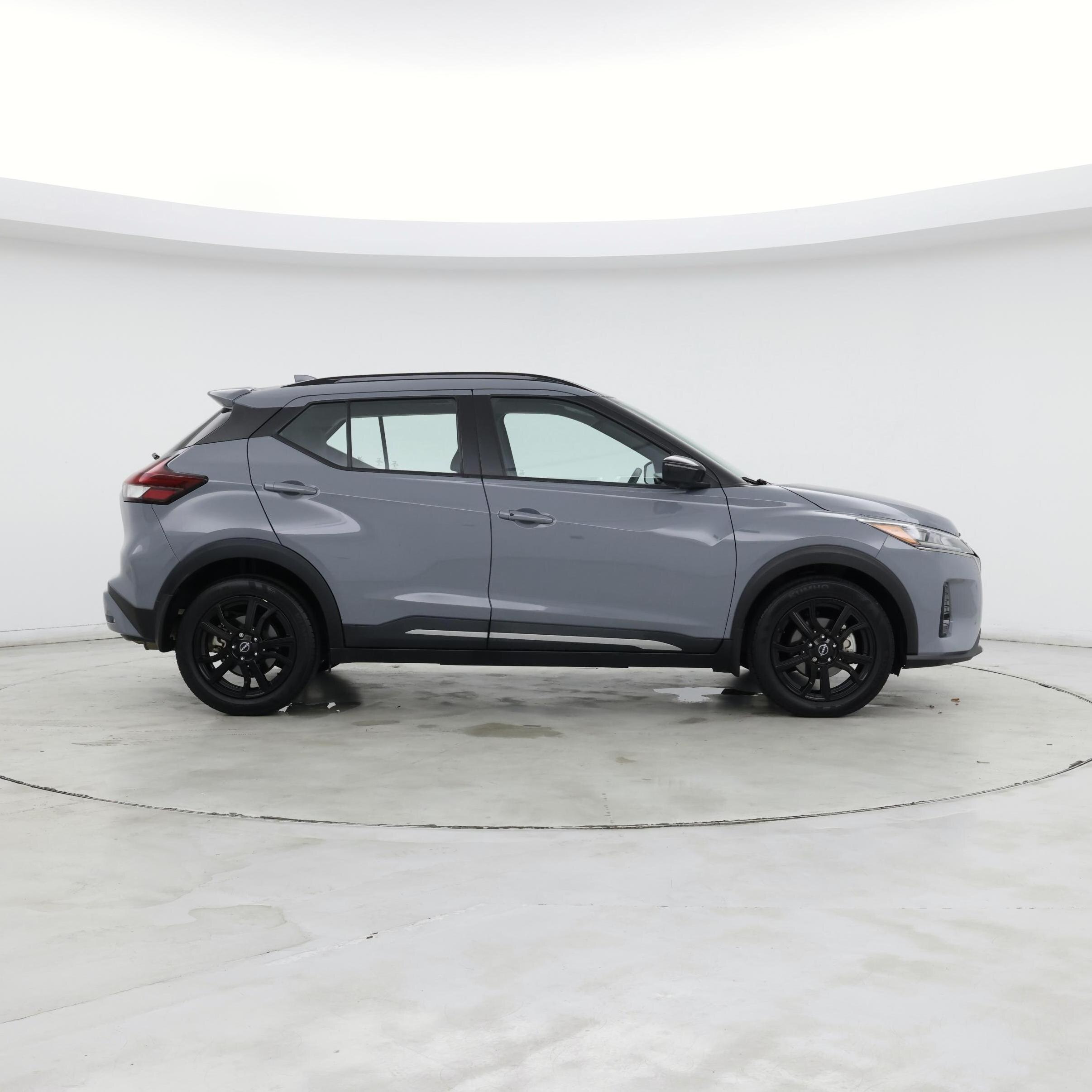 Thumbnail: 2023 Nissan Kicks - 7