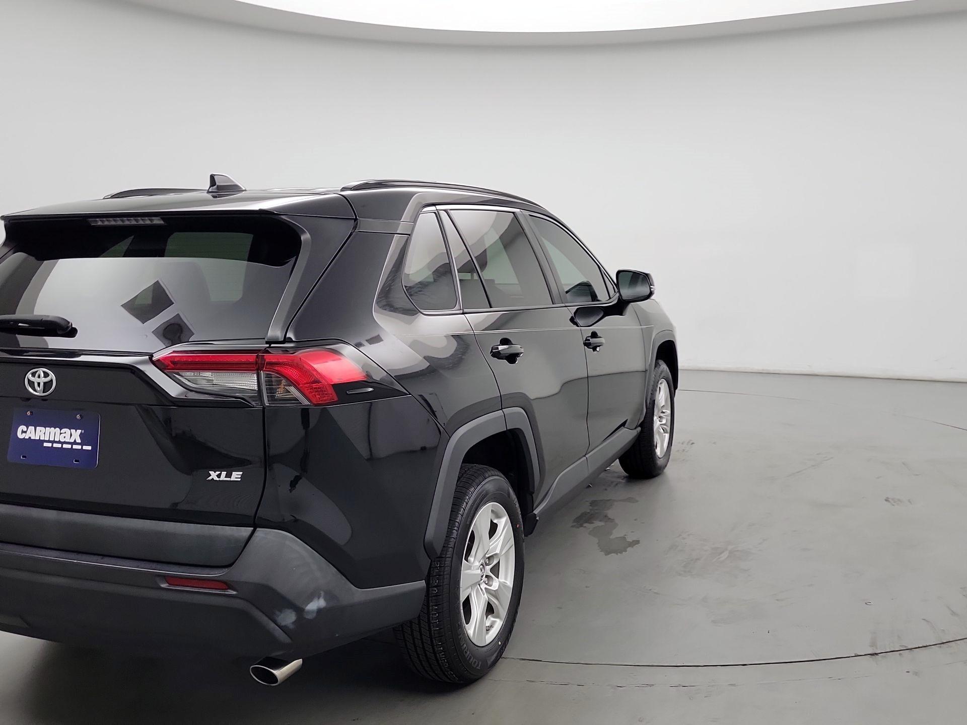 Thumbnail: 2019 Toyota RAV4 - 5