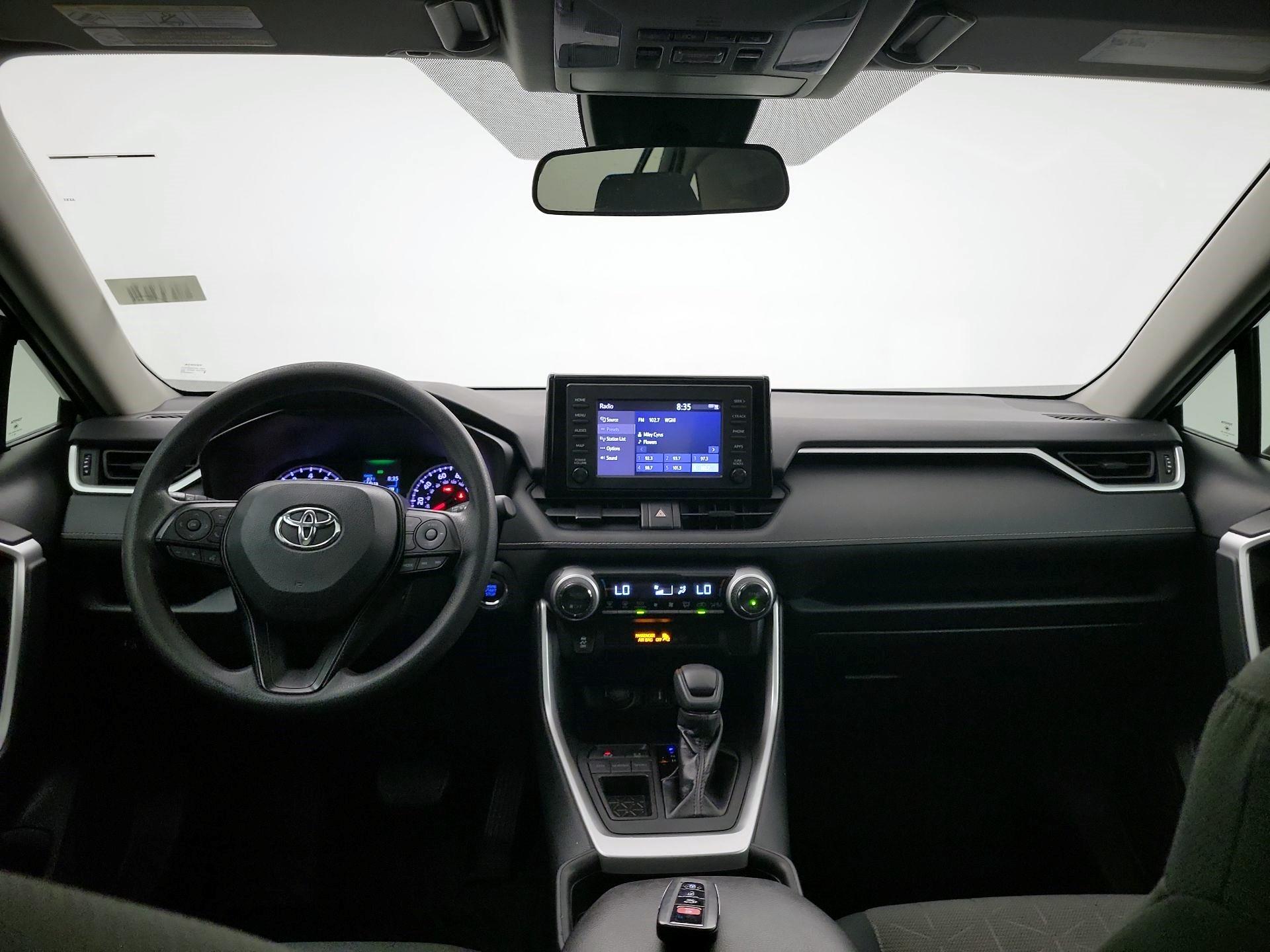 Thumbnail: 2019 Toyota RAV4 - 8