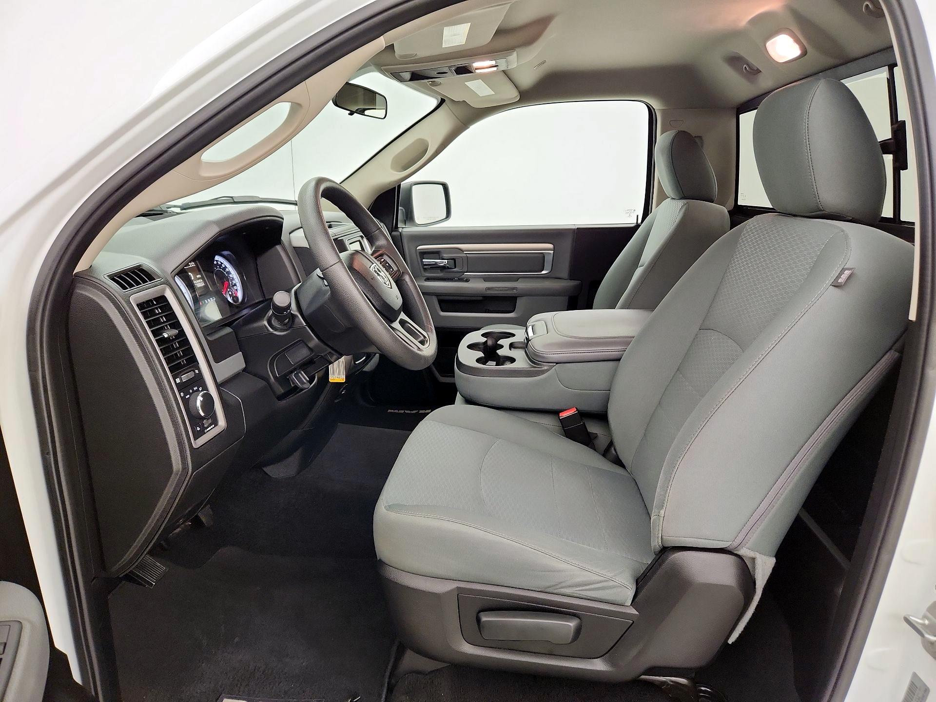Thumbnail: 2019 RAM 1500 Classic - 11