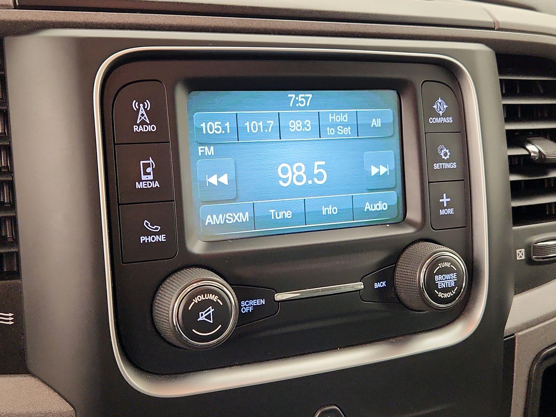 Thumbnail: 2019 RAM 1500 Classic - 16