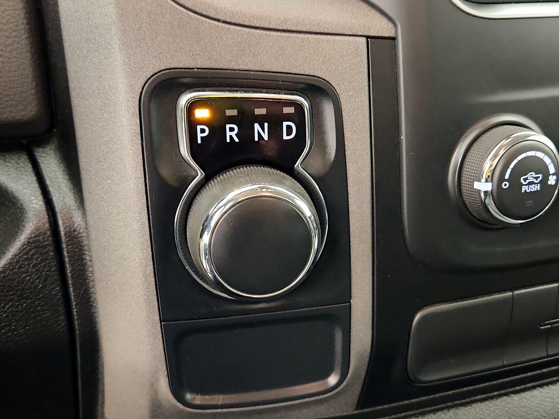Thumbnail: 2019 RAM 1500 Classic - 18