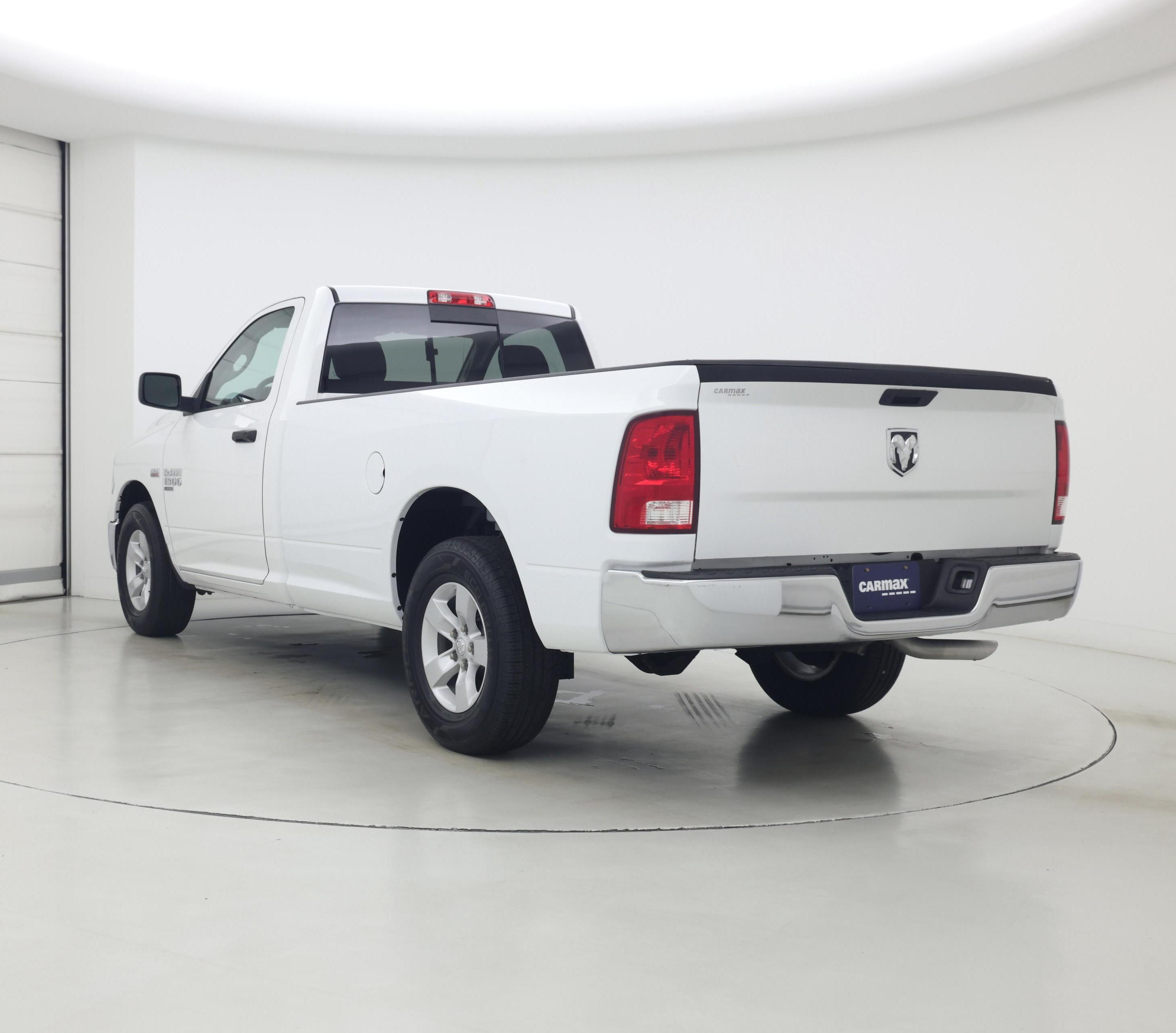 Thumbnail: 2019 RAM 1500 Classic - 2