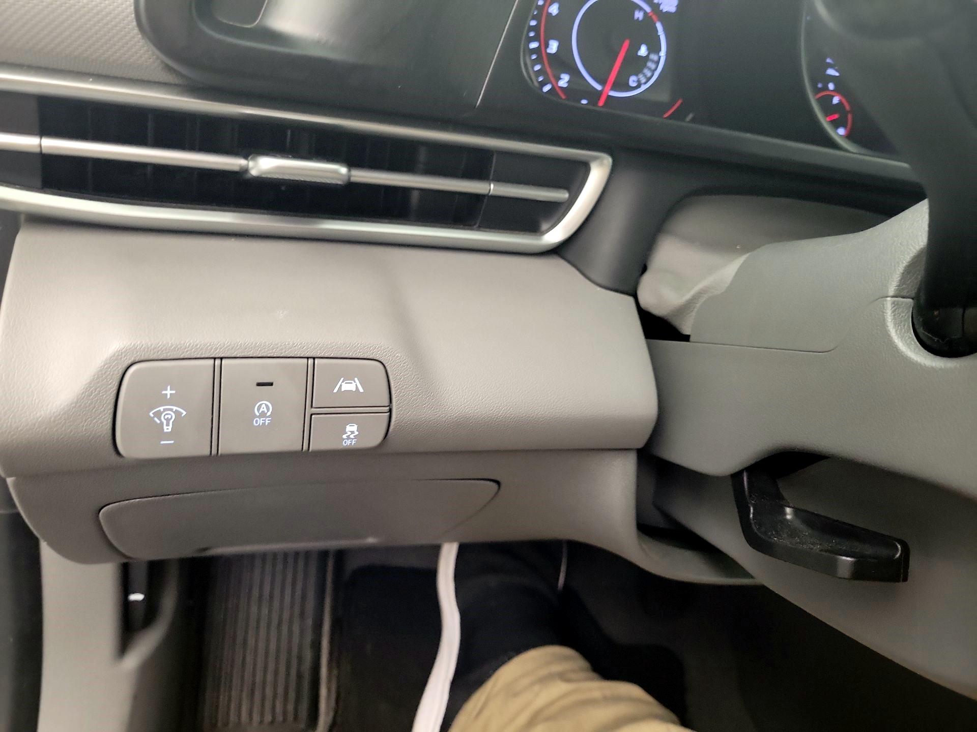 Thumbnail: 2021 Hyundai Elantra - 11